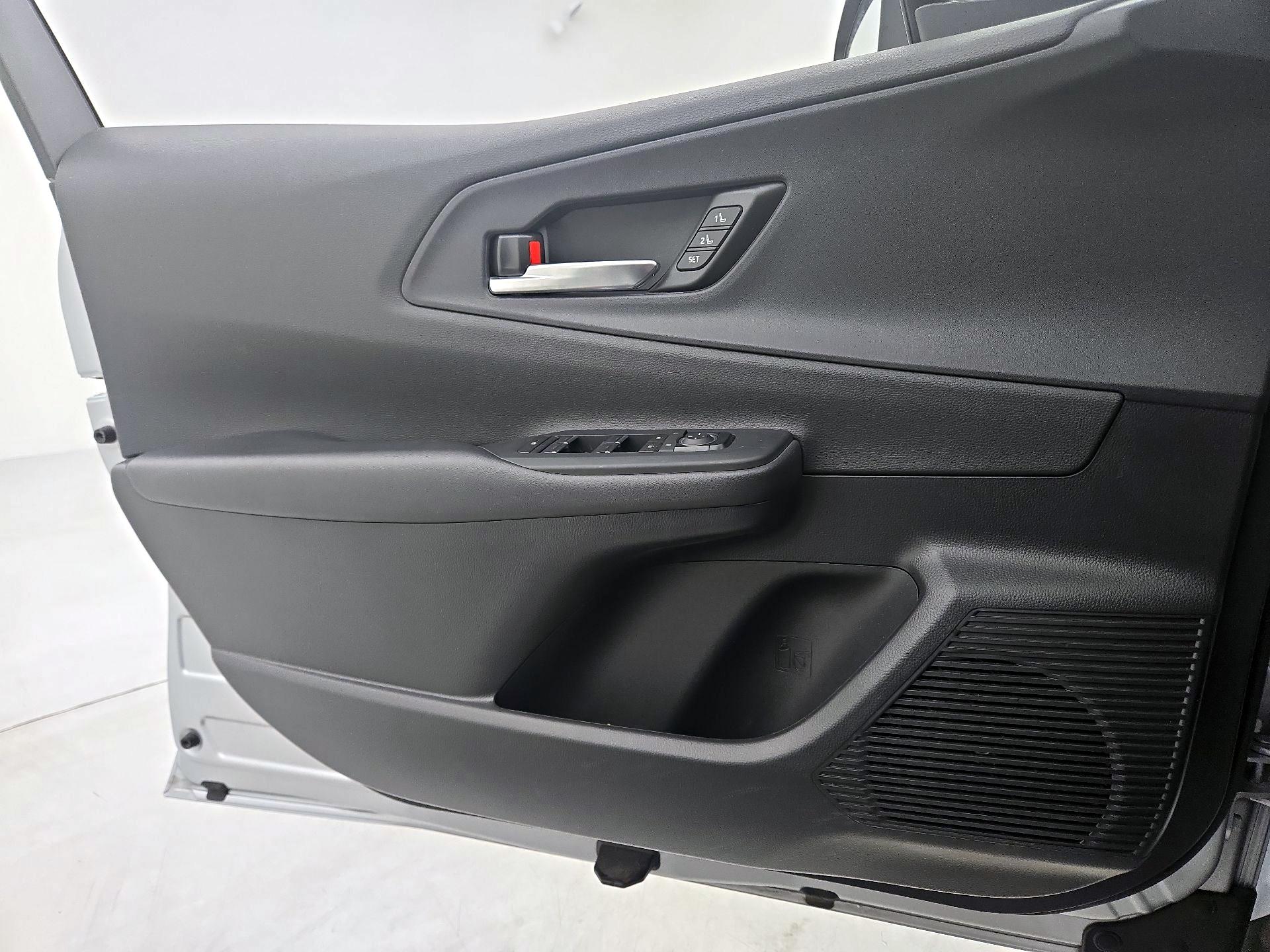 Thumbnail: 2024 Toyota Prius Prime - 12