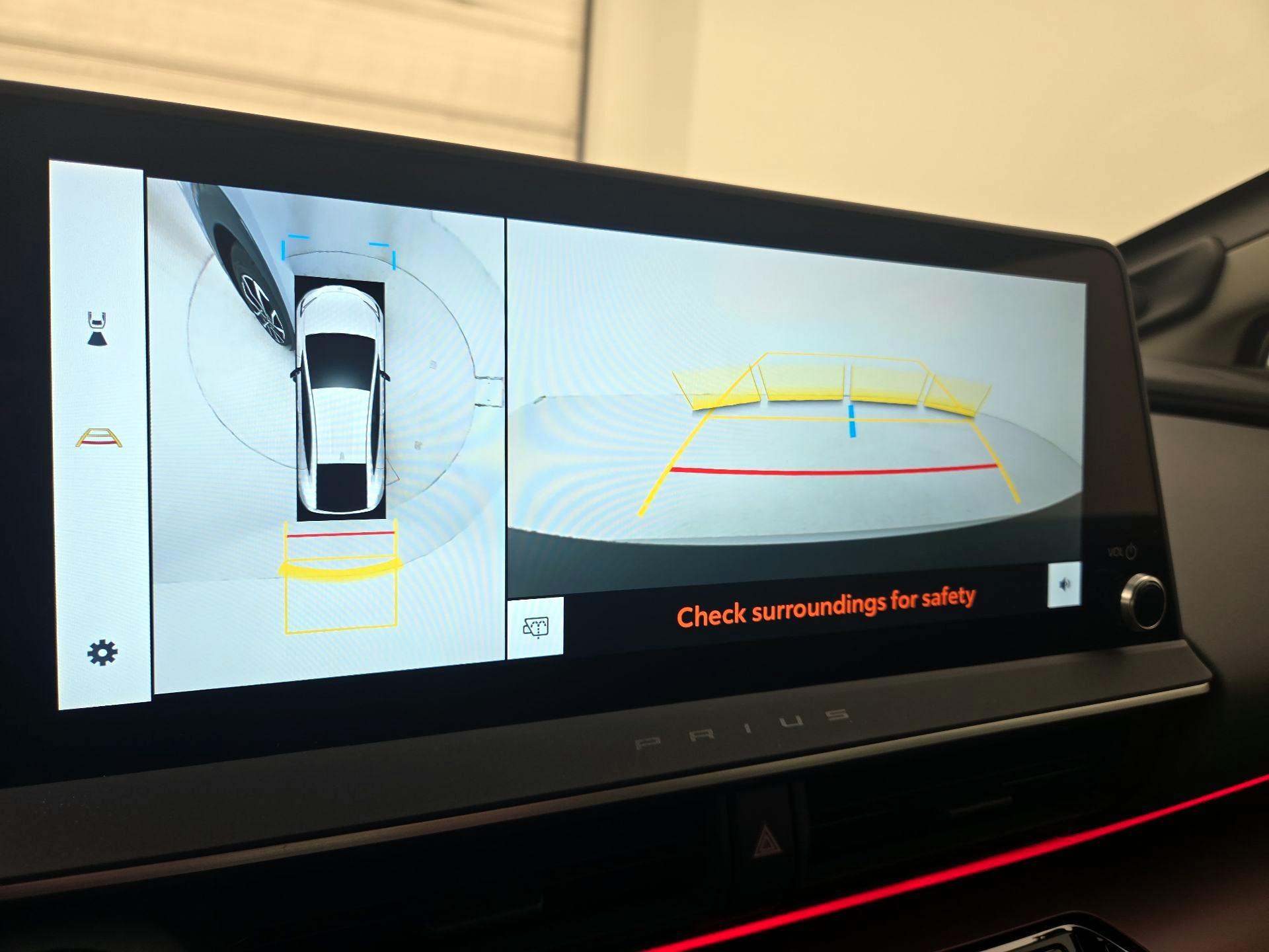 Thumbnail: 2024 Toyota Prius Prime - 14