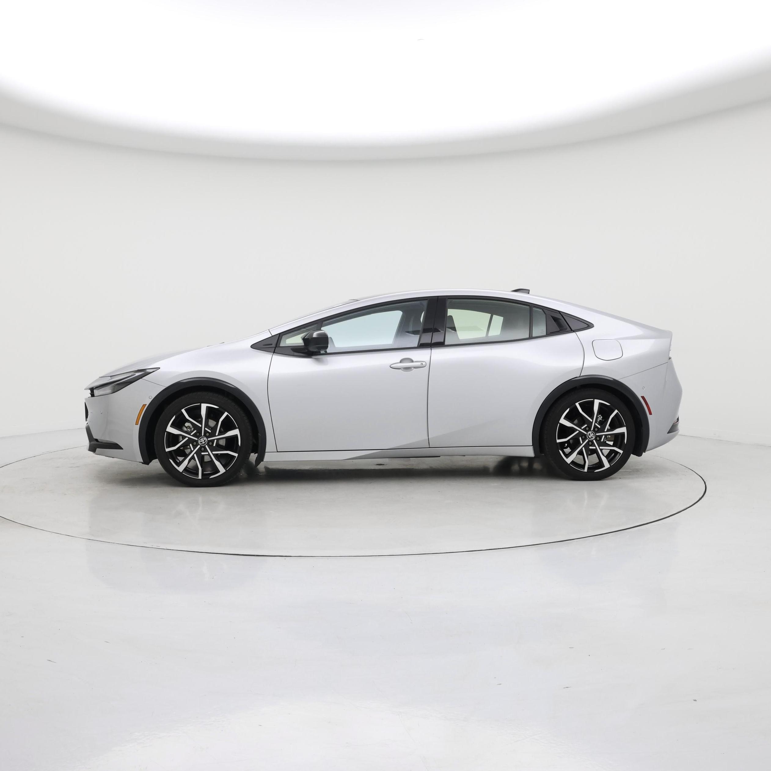 Thumbnail: 2024 Toyota Prius Prime - 3