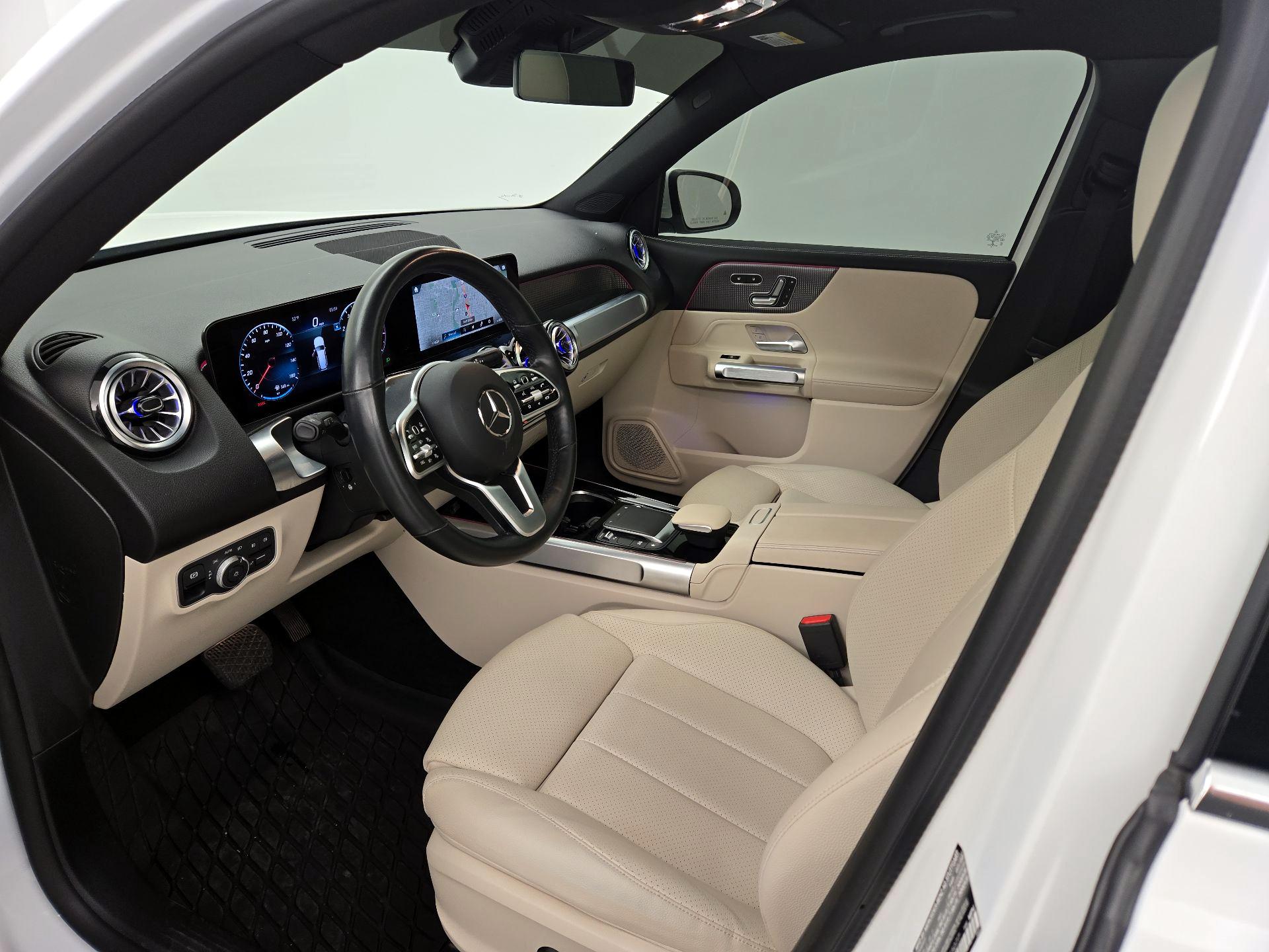 Thumbnail: 2022 Mercedes-Benz GLB - 11