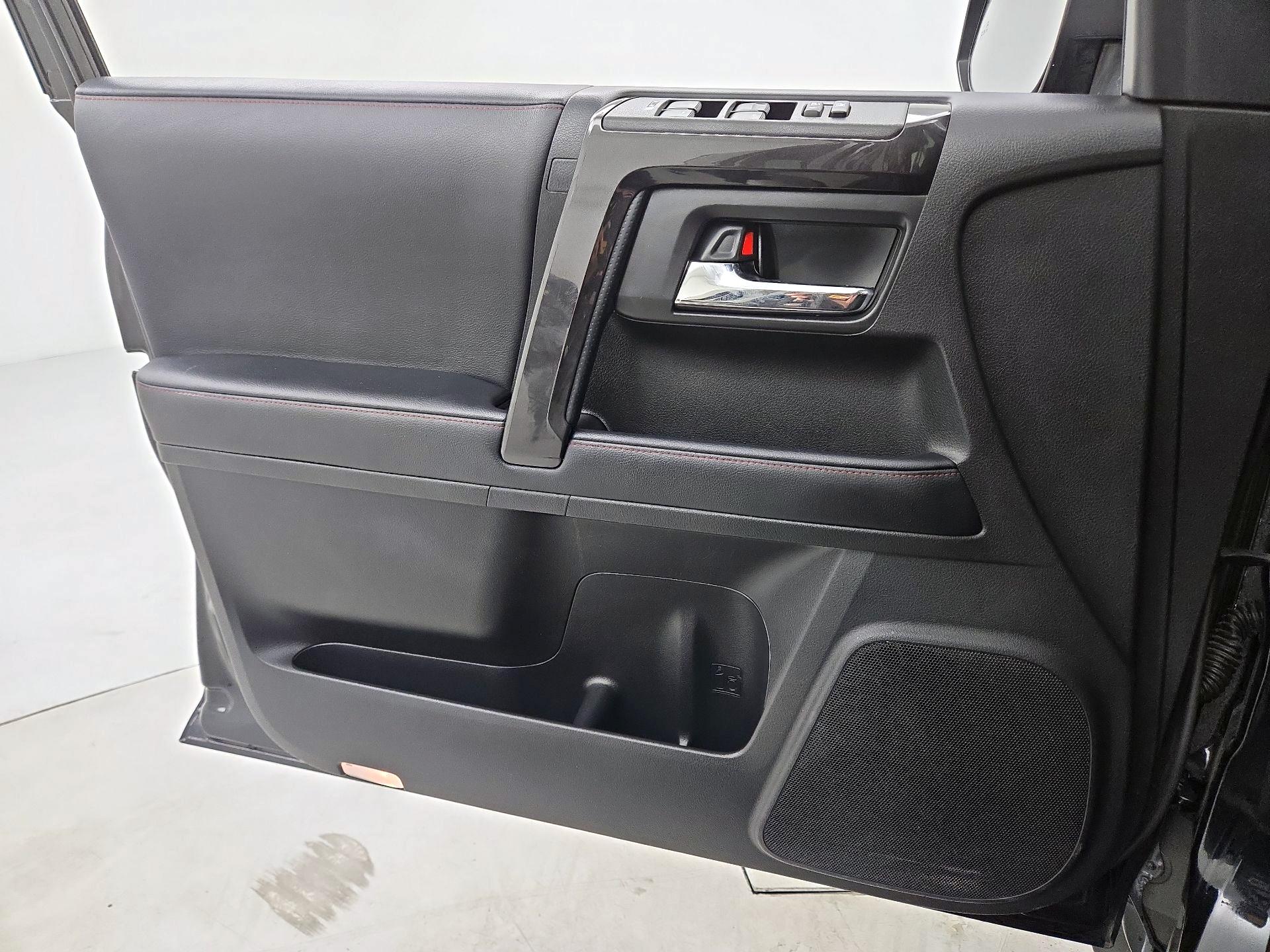 Thumbnail: 2024 Toyota 4Runner - 12