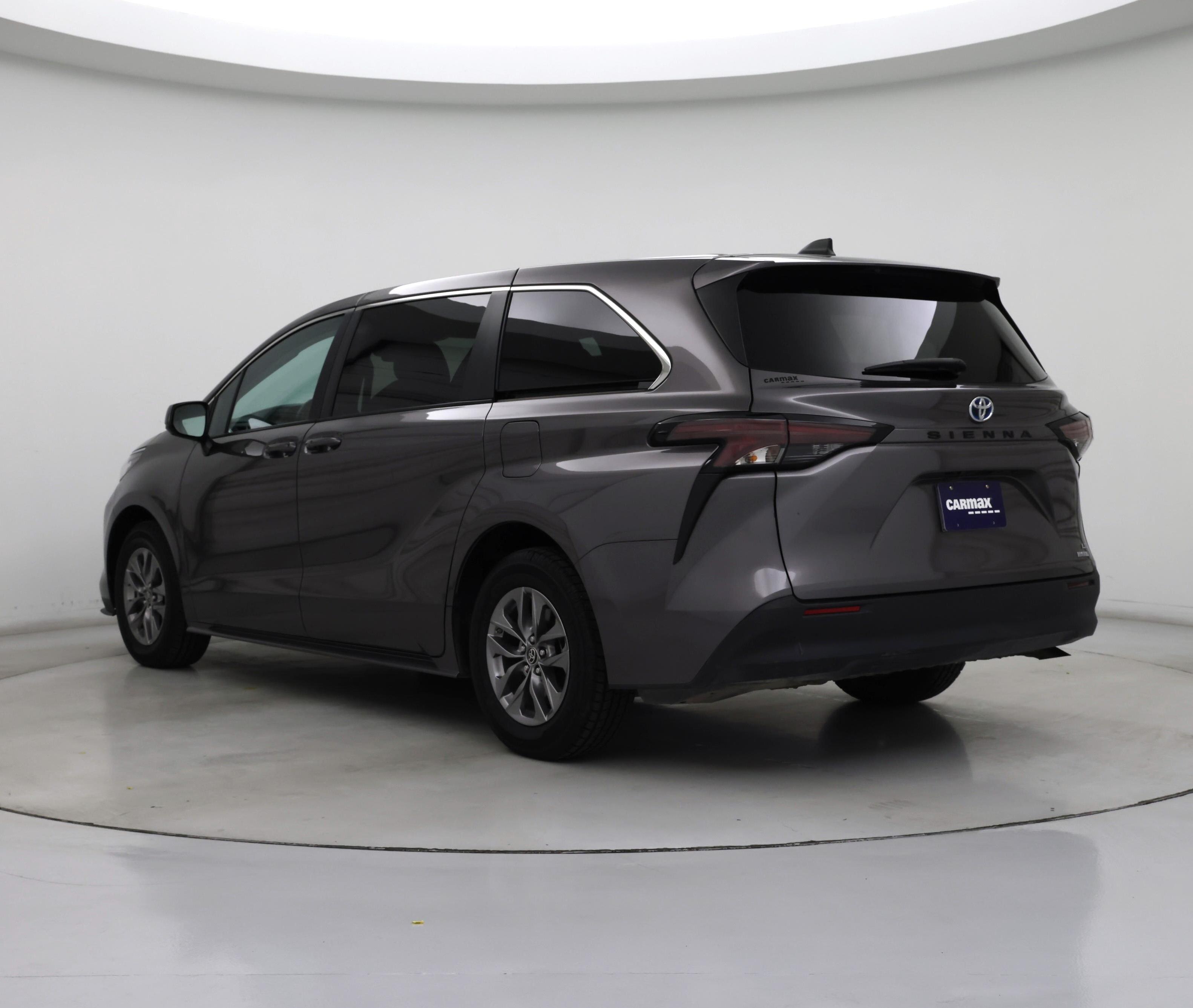 Thumbnail: 2023 Toyota Sienna - 2