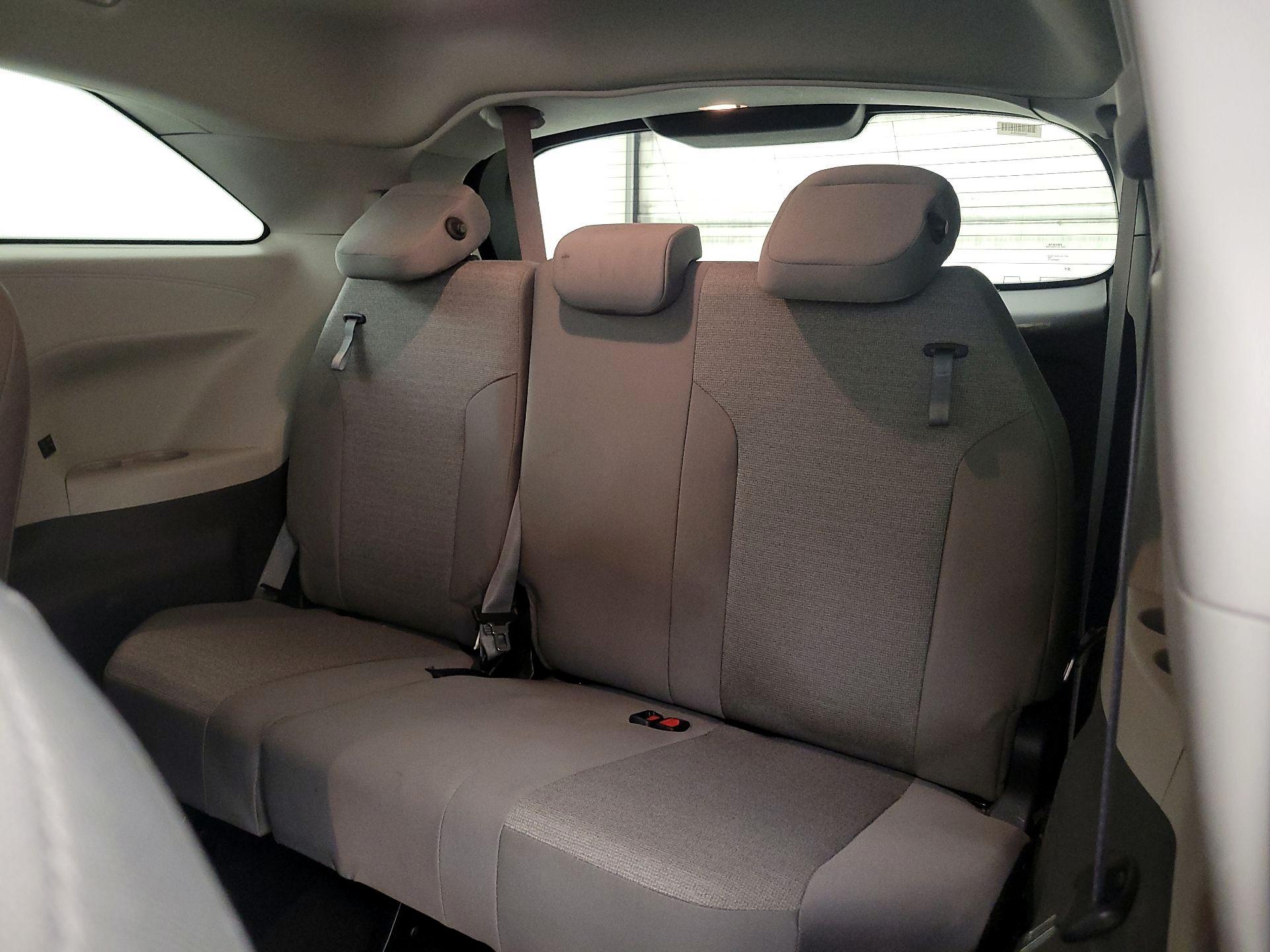 Thumbnail: 2023 Toyota Sienna - 20