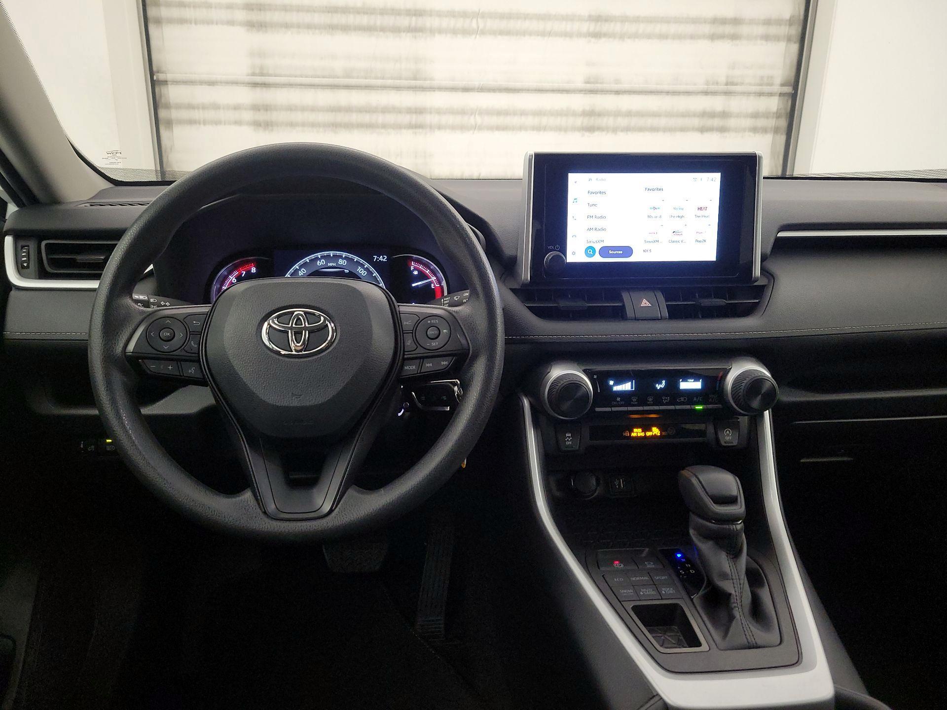 Thumbnail: 2024 Toyota RAV4 - 9