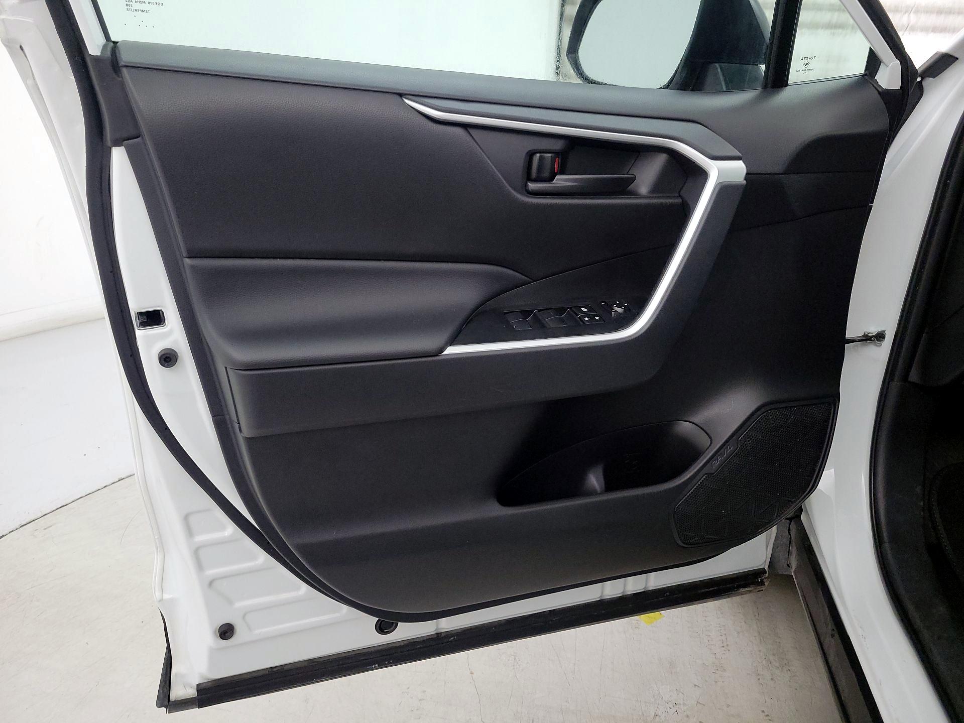 Thumbnail: 2024 Toyota RAV4 - 12