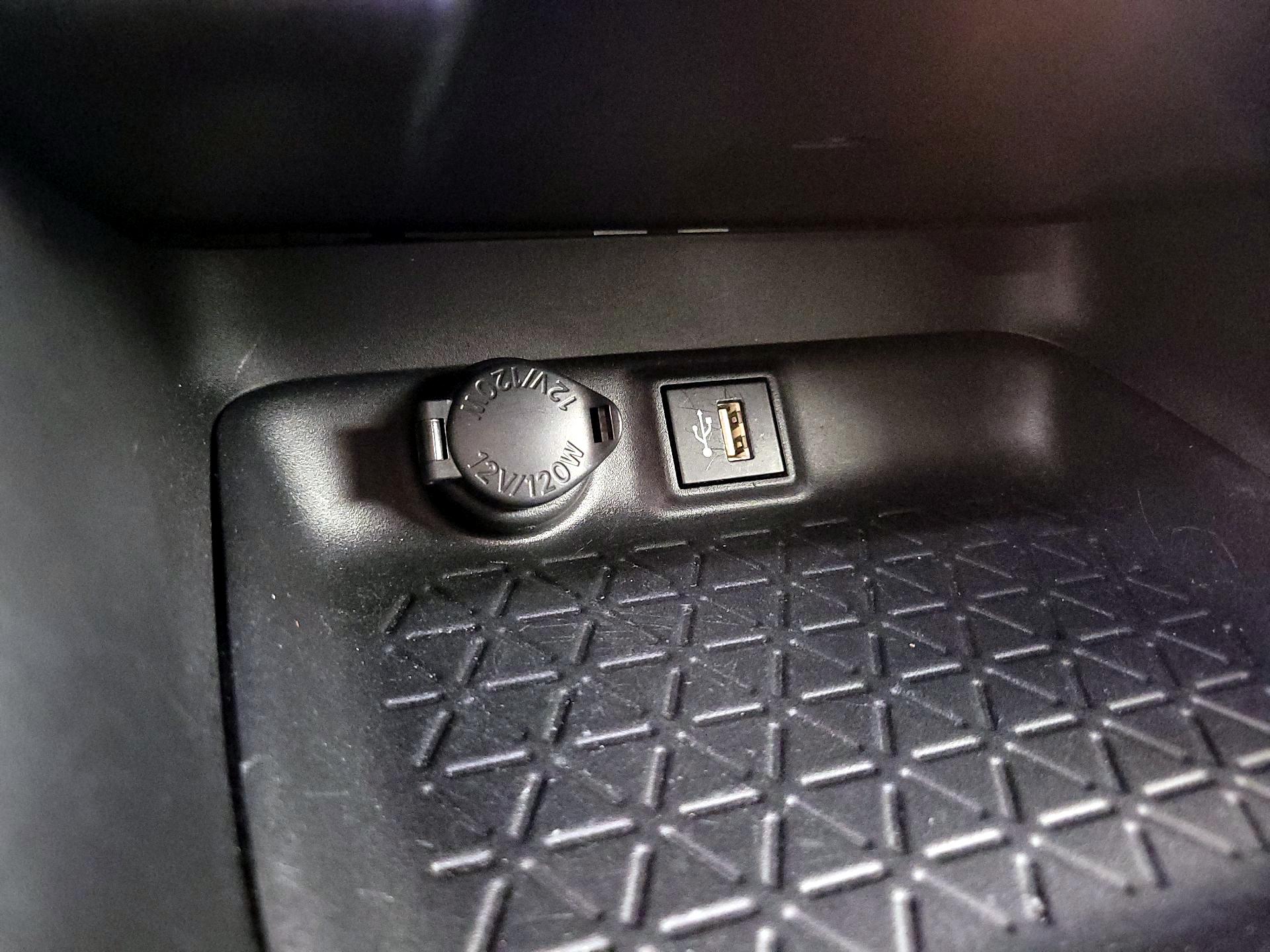 Thumbnail: 2024 Toyota RAV4 - 18