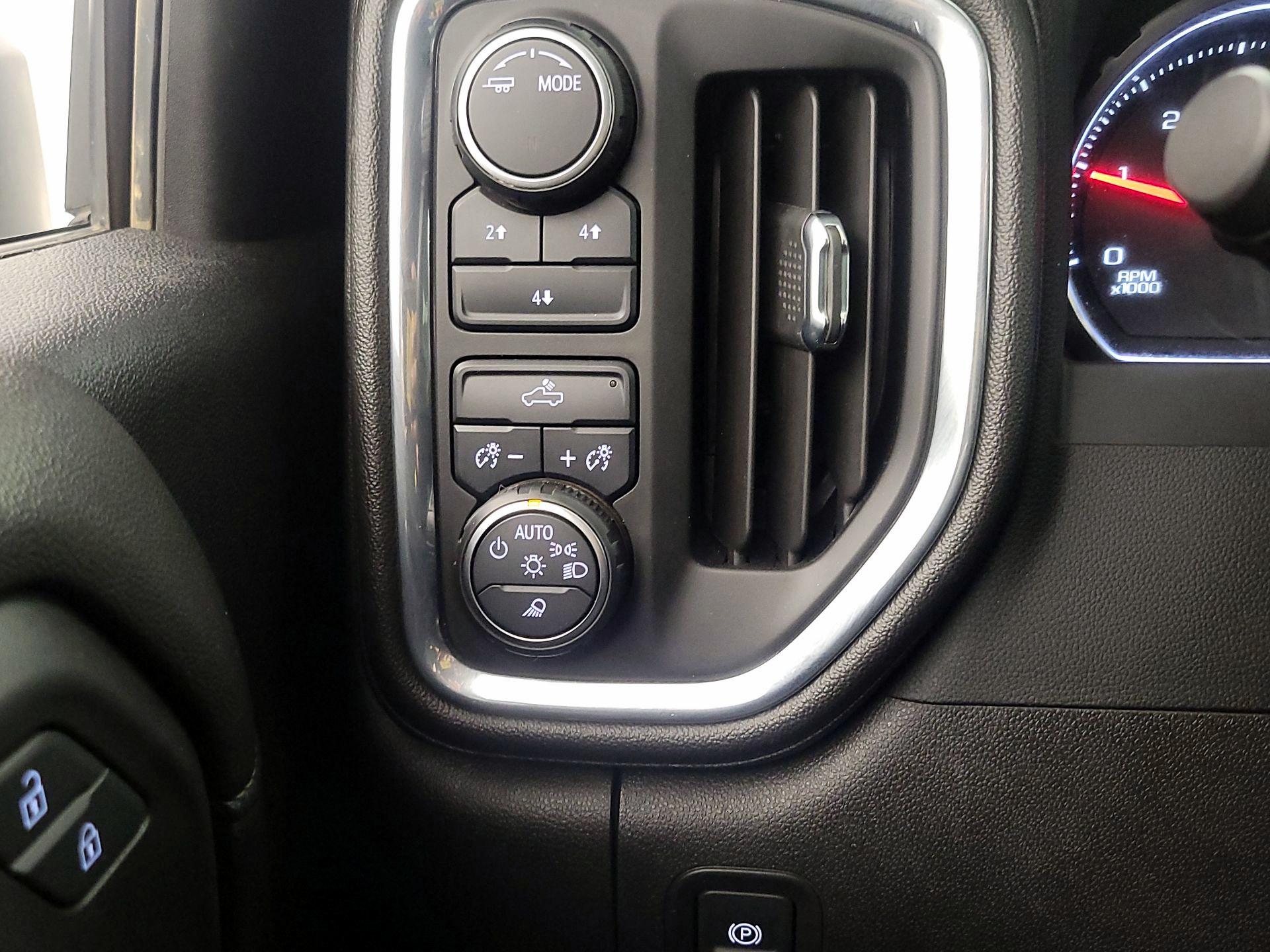 Thumbnail: 2023 Chevrolet Silverado 2500 - 13