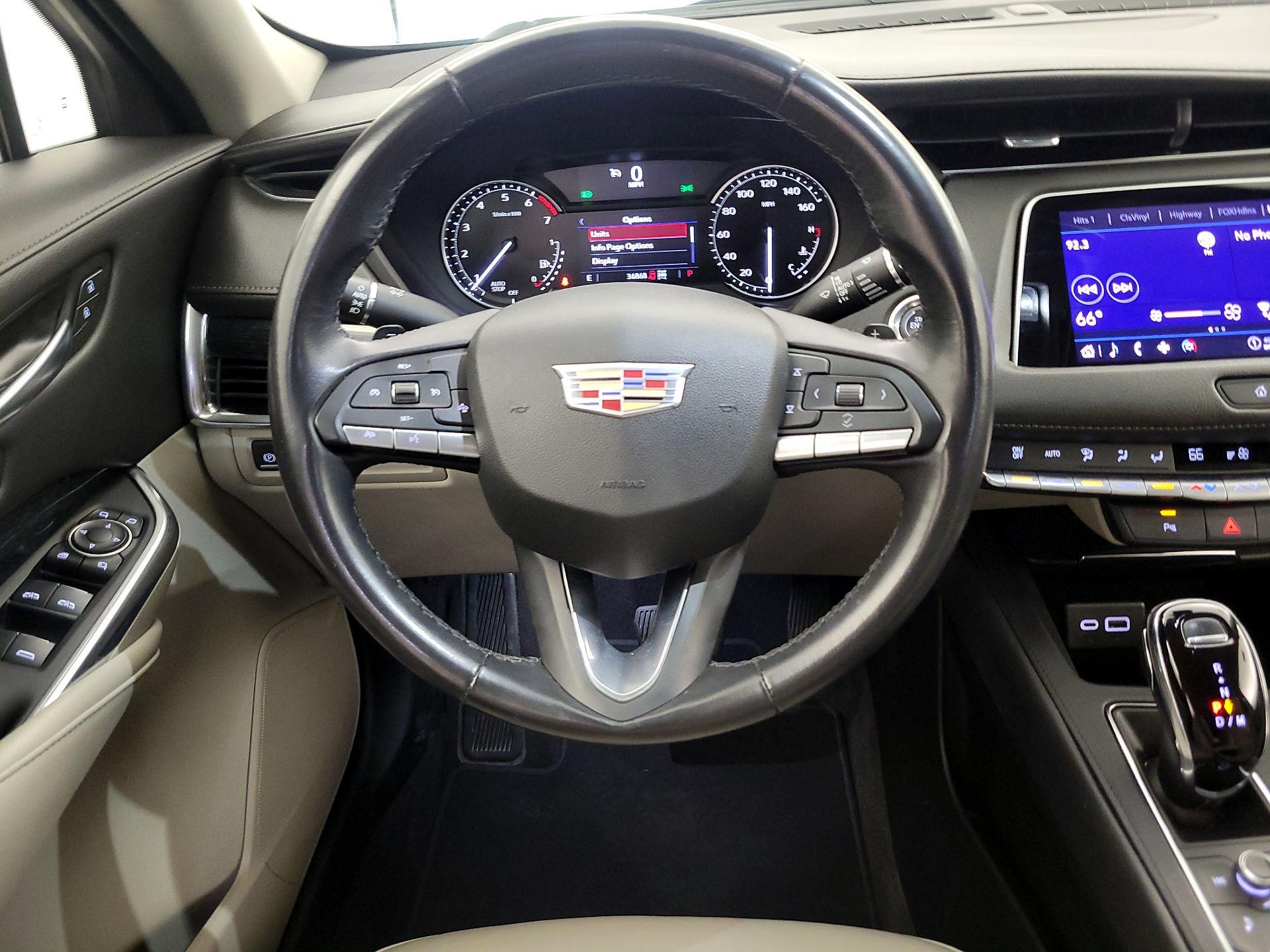 Thumbnail: 2023 Cadillac XT4 - 10