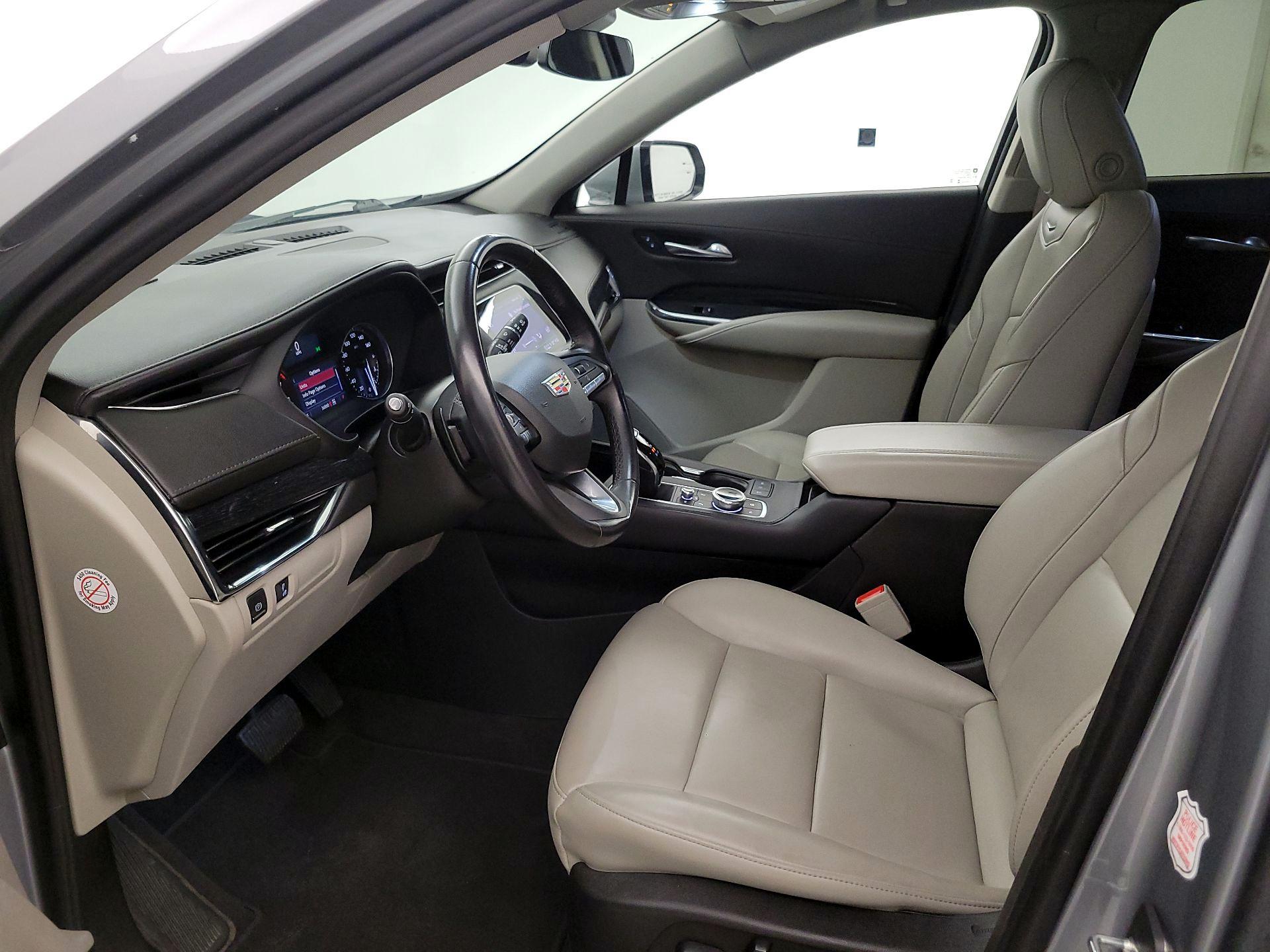 Thumbnail: 2023 Cadillac XT4 - 11