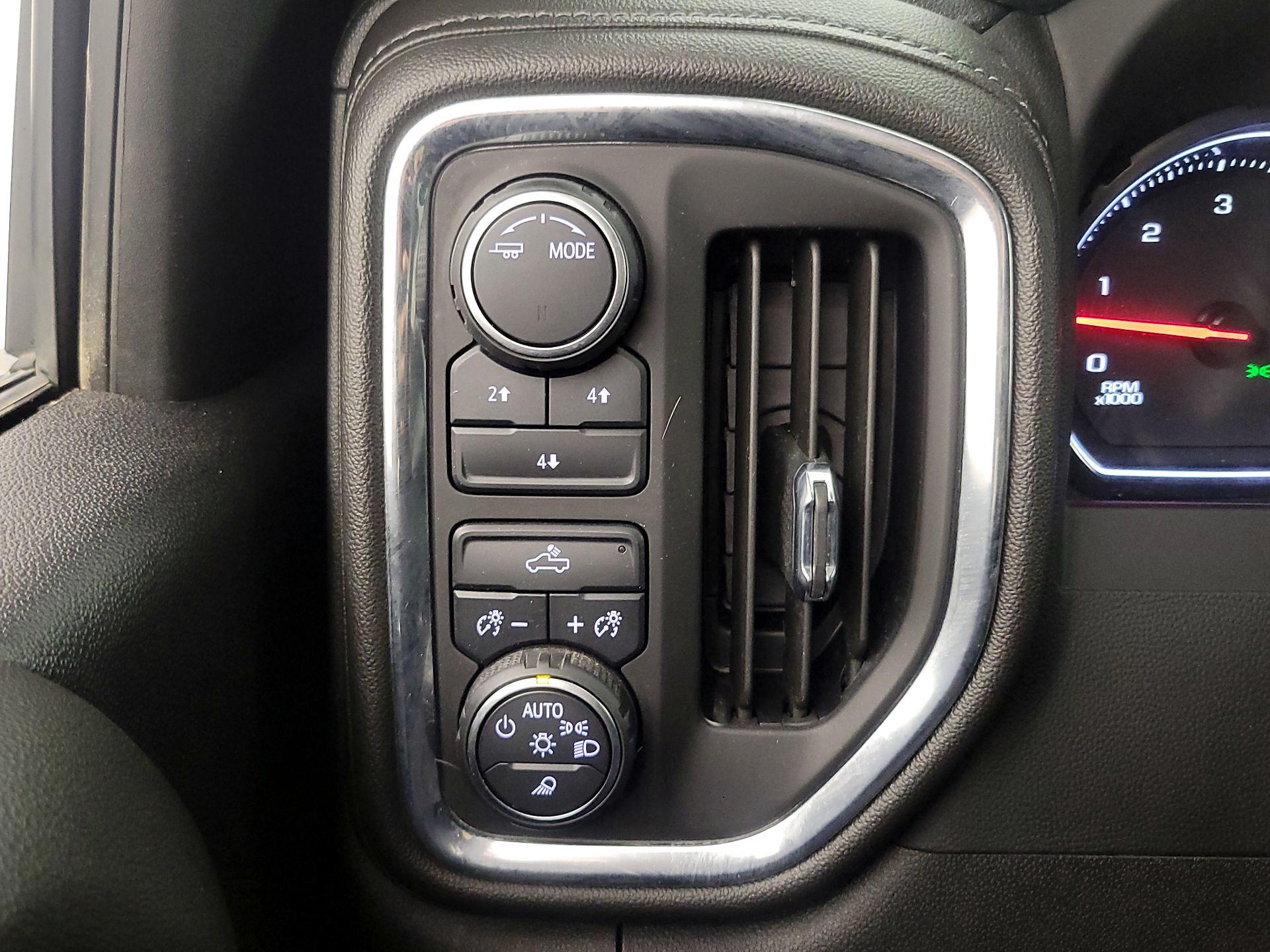 Thumbnail: 2023 Chevrolet Silverado 2500 - 13