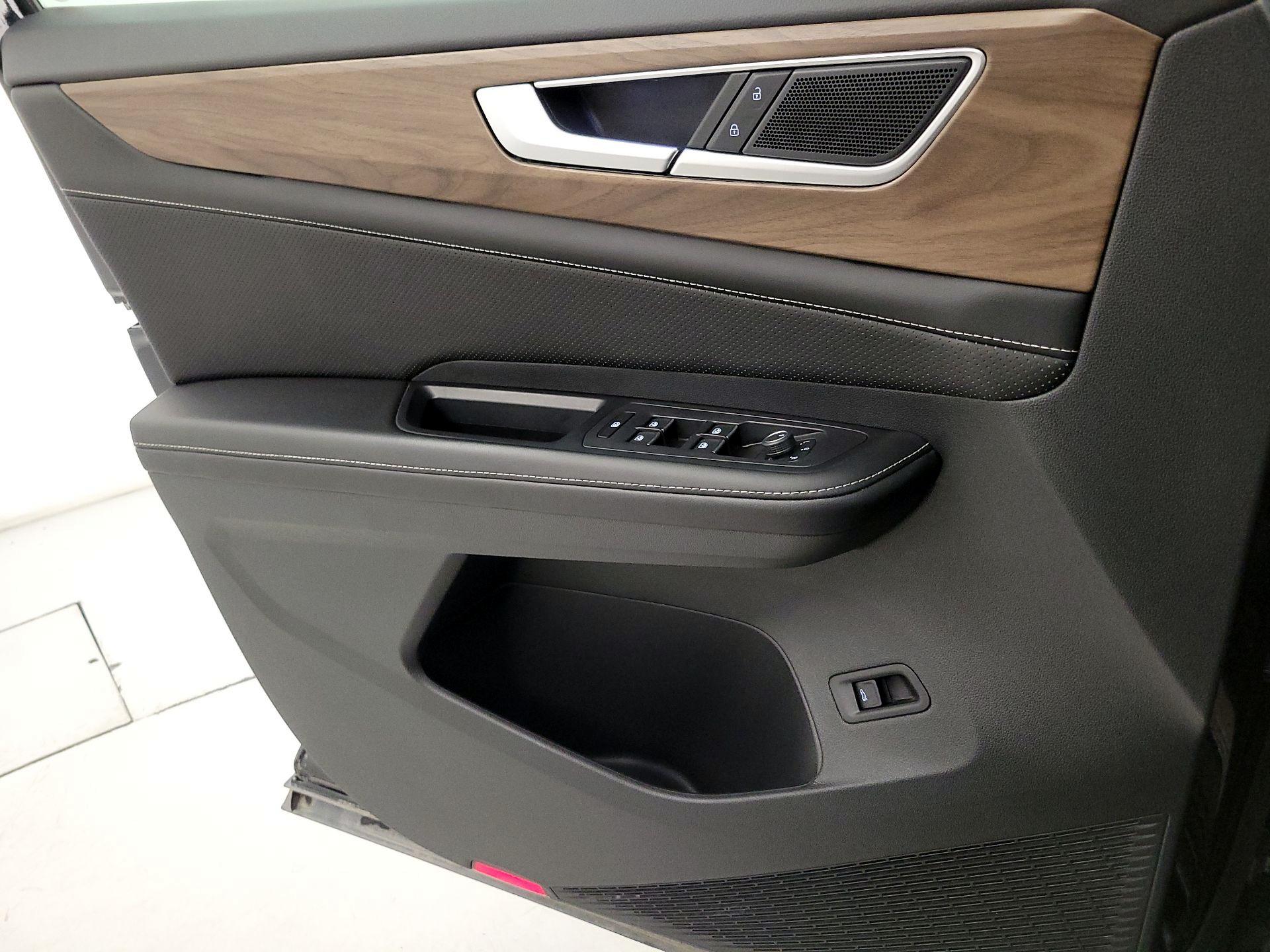 Thumbnail: 2024 Volkswagen Atlas - 12