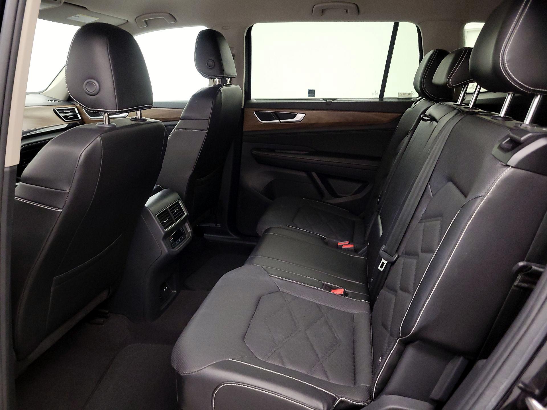 Thumbnail: 2024 Volkswagen Atlas - 19