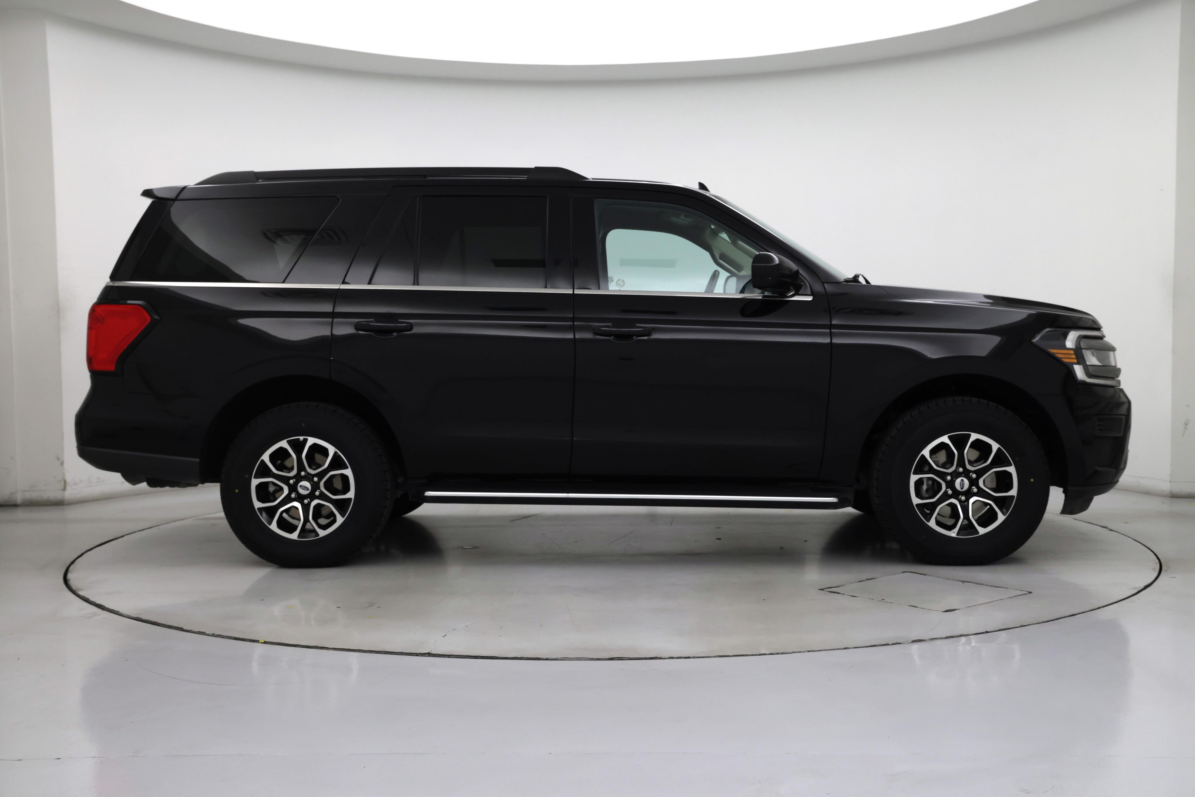 Thumbnail: 2023 Ford Expedition - 7