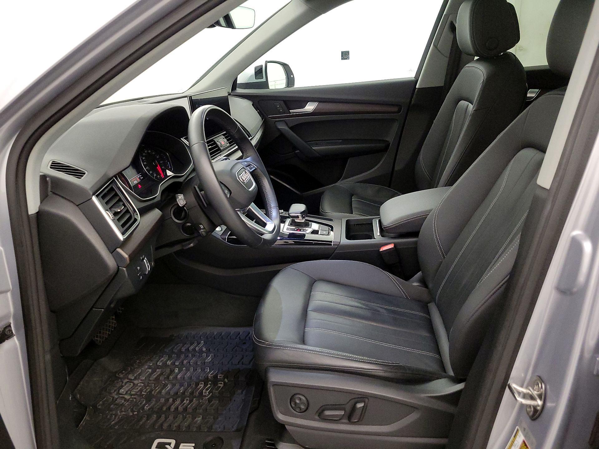 Thumbnail: 2022 Audi Q5 - 11