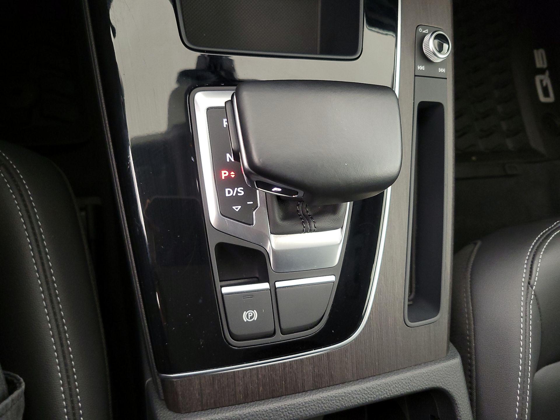 Thumbnail: 2022 Audi Q5 - 17