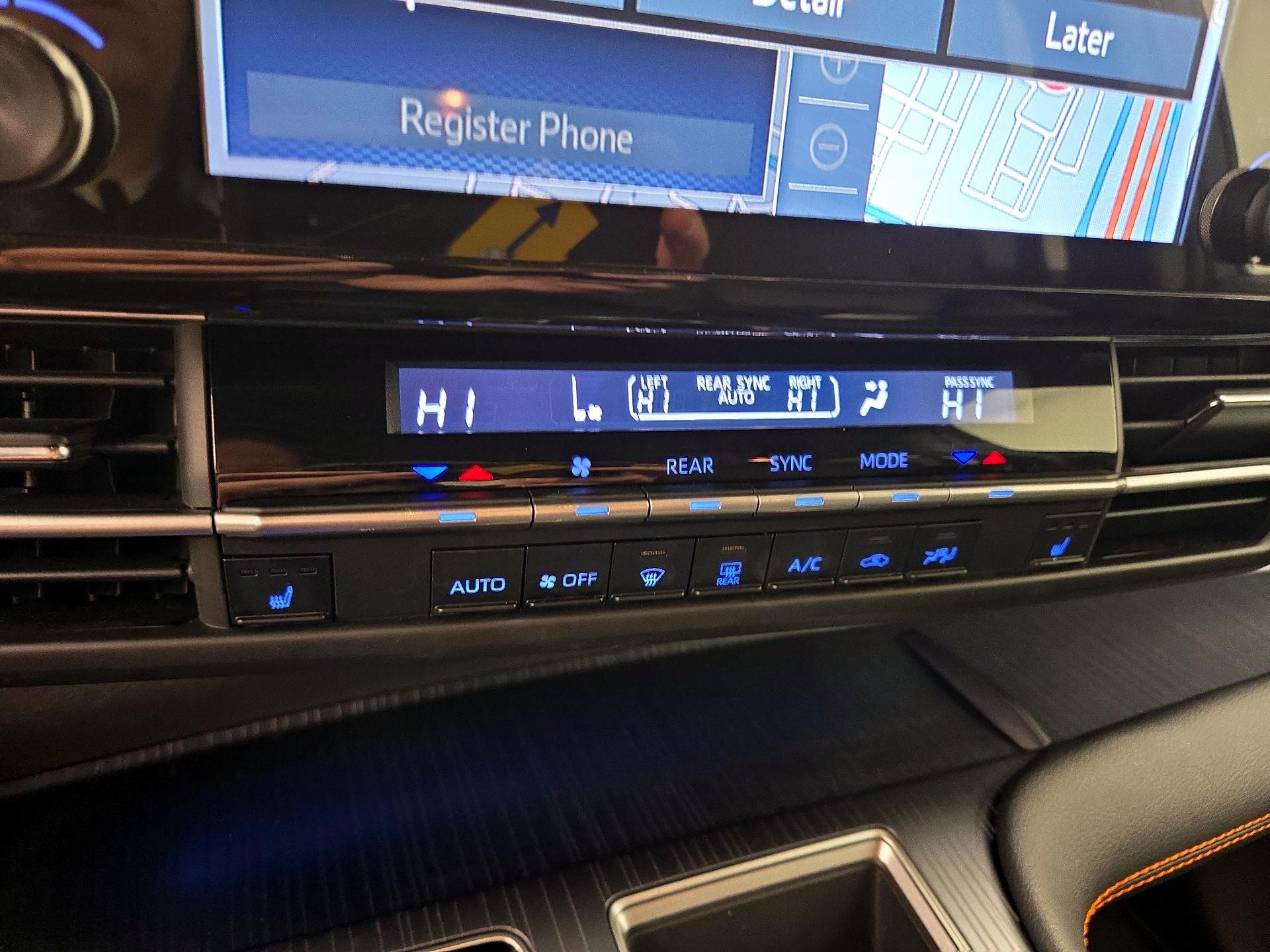 Thumbnail: 2021 Toyota Sienna - 17