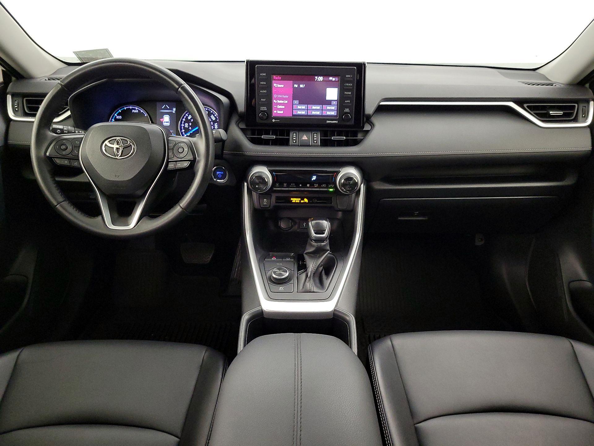 Thumbnail: 2022 Toyota RAV4 - 9