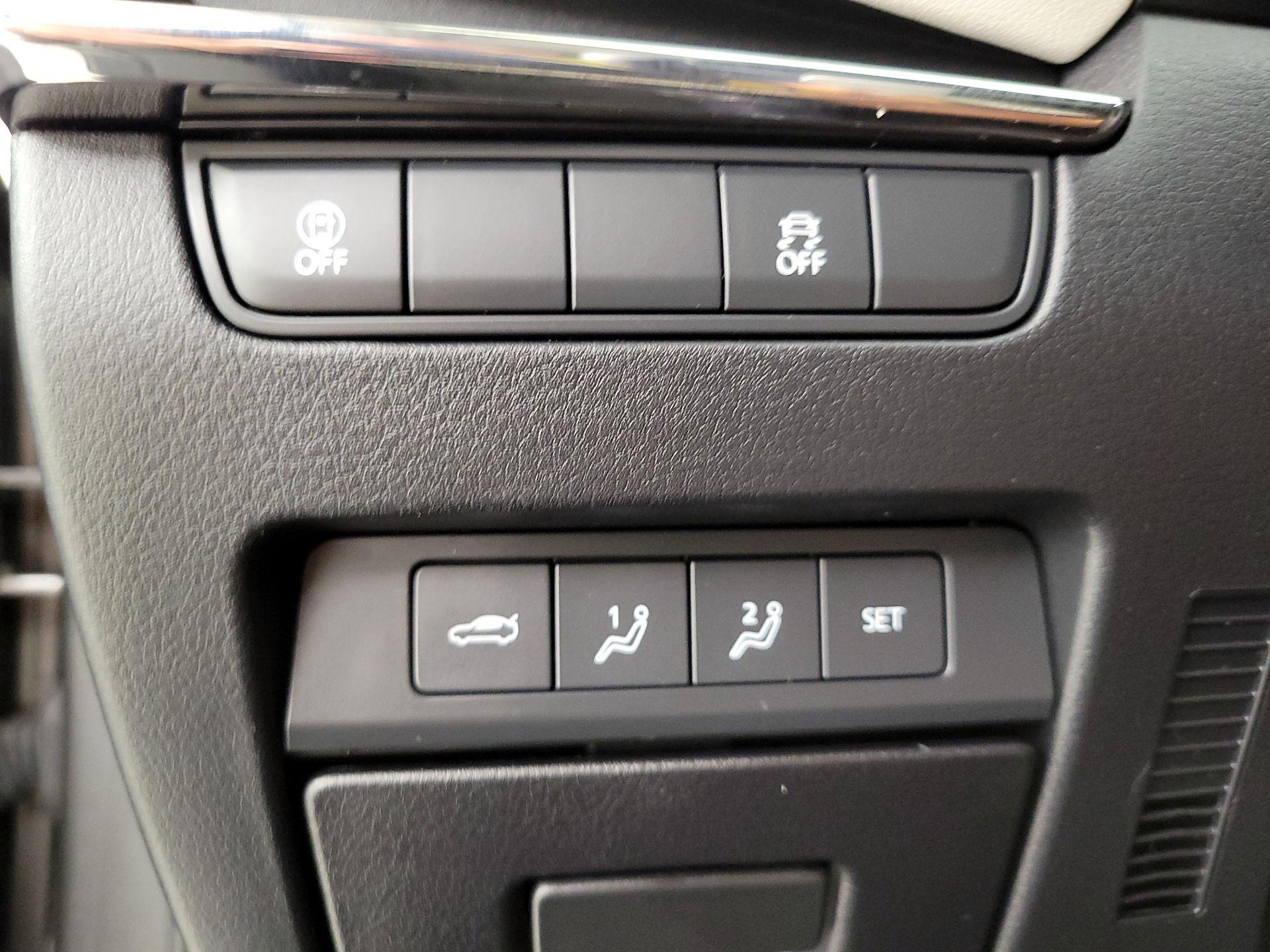 Thumbnail: 2022 Mazda Mazda3 - 13