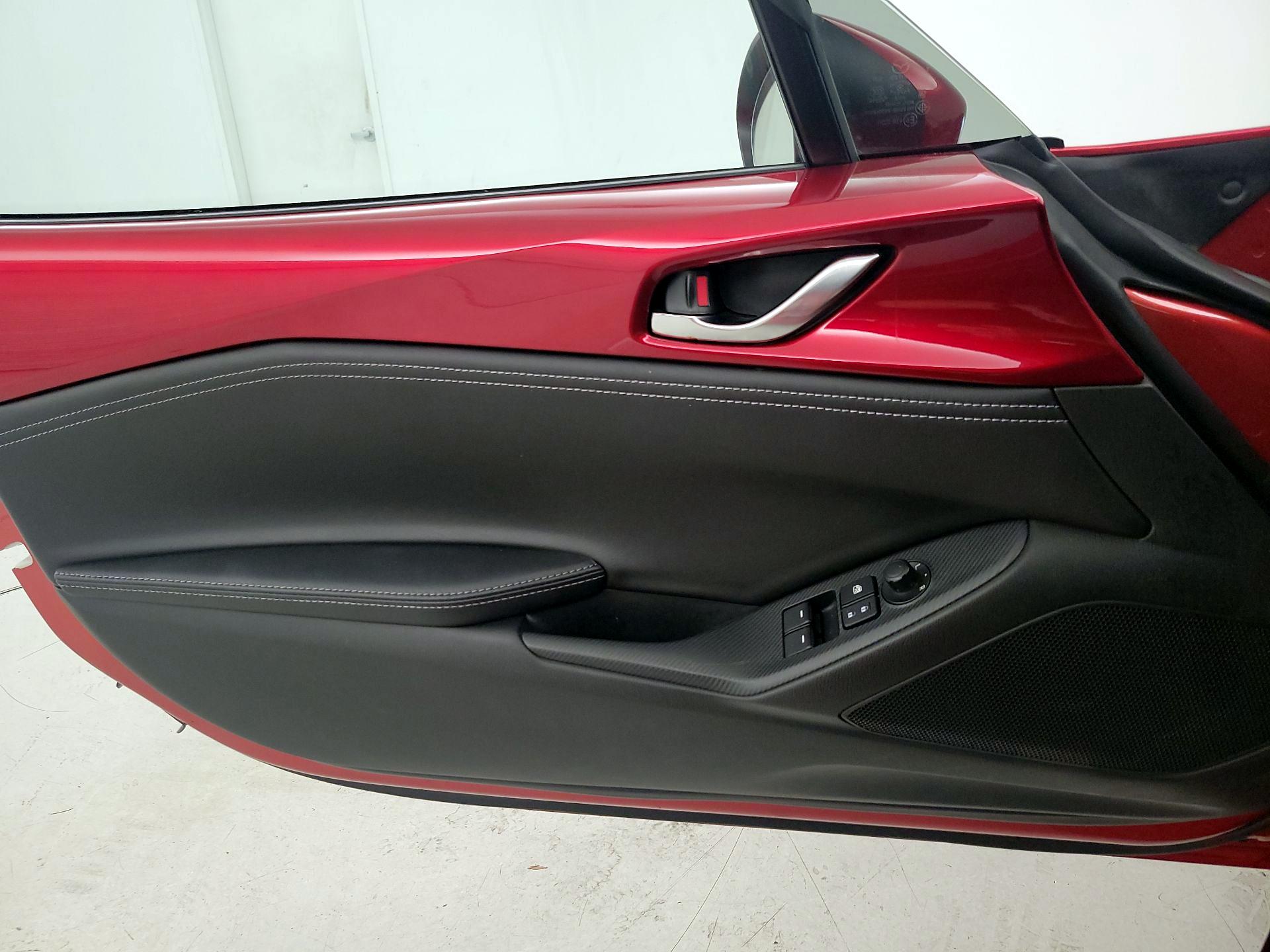 Thumbnail: 2022 Mazda MX-5 Miata - 12
