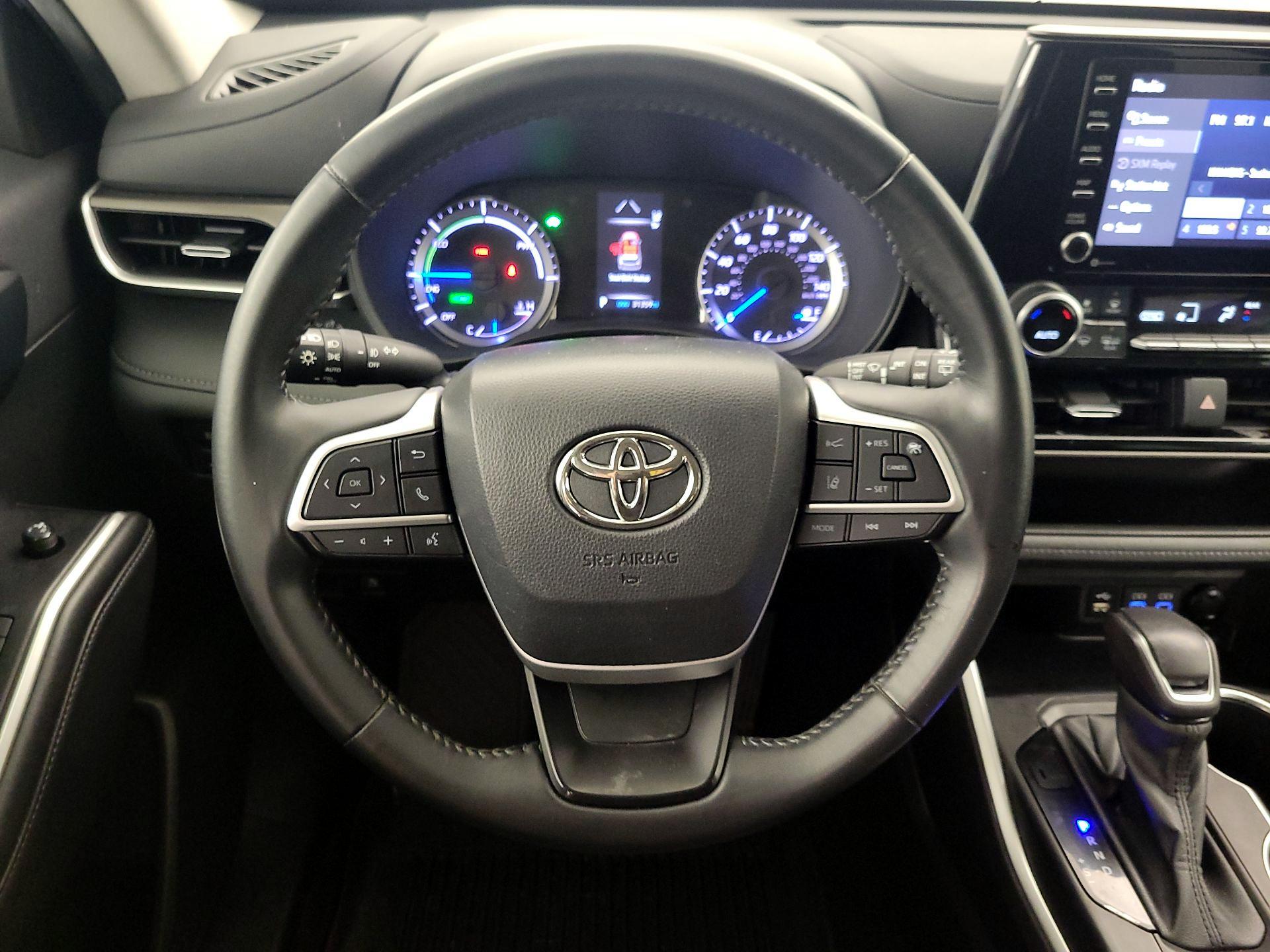 Thumbnail: 2022 Toyota Highlander - 10
