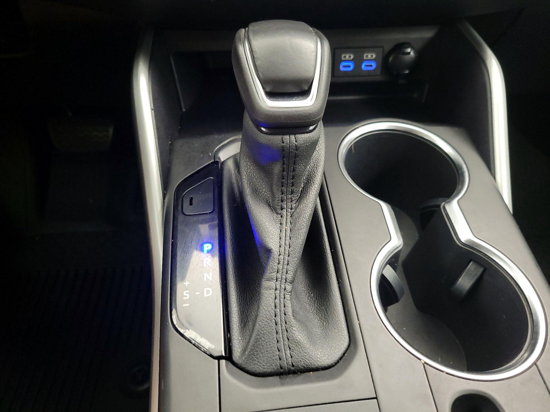 Thumbnail: 2022 Toyota Highlander - 17