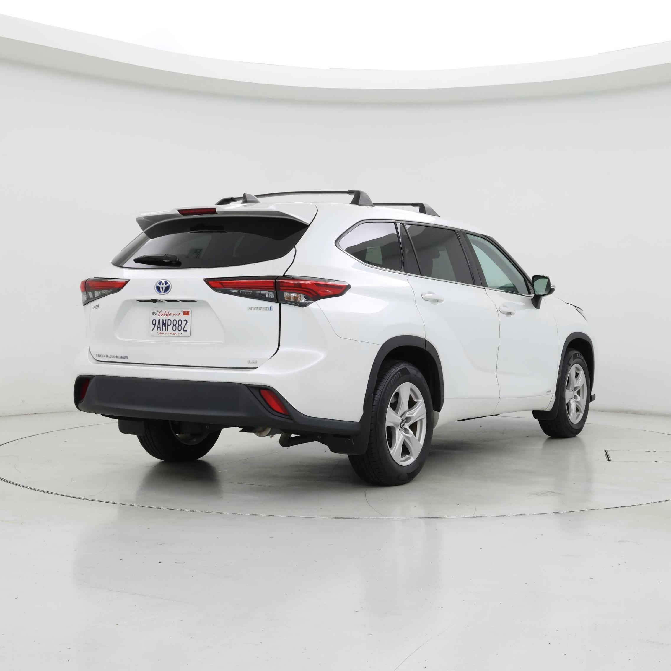 Thumbnail: 2022 Toyota Highlander - 8
