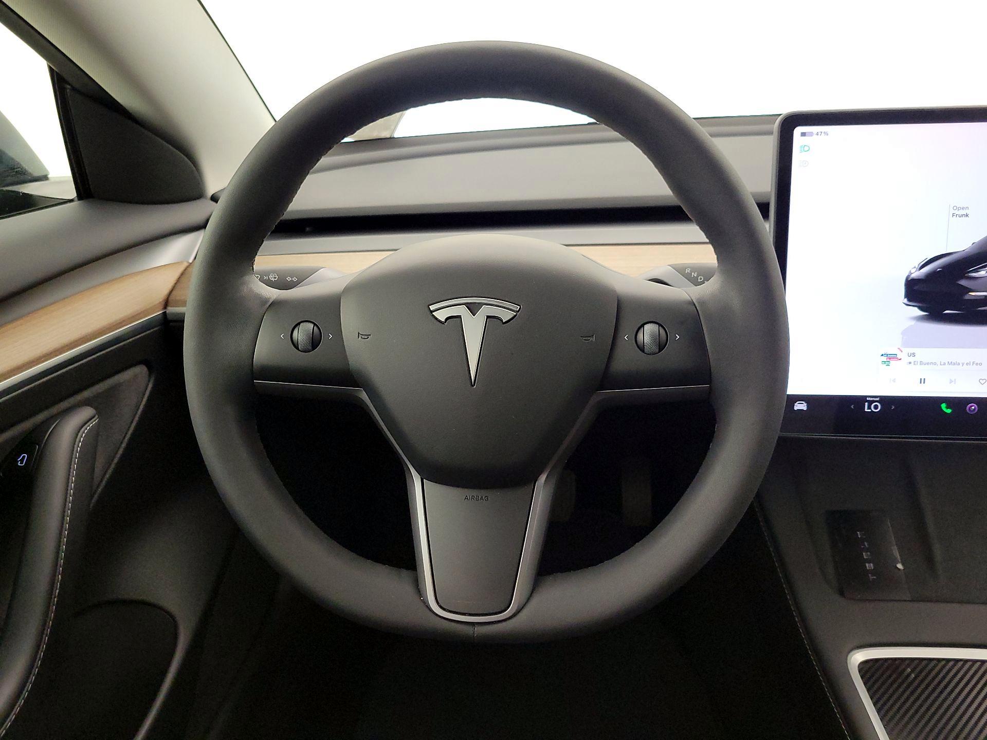 Thumbnail: 2023 Tesla Model 3 - 10