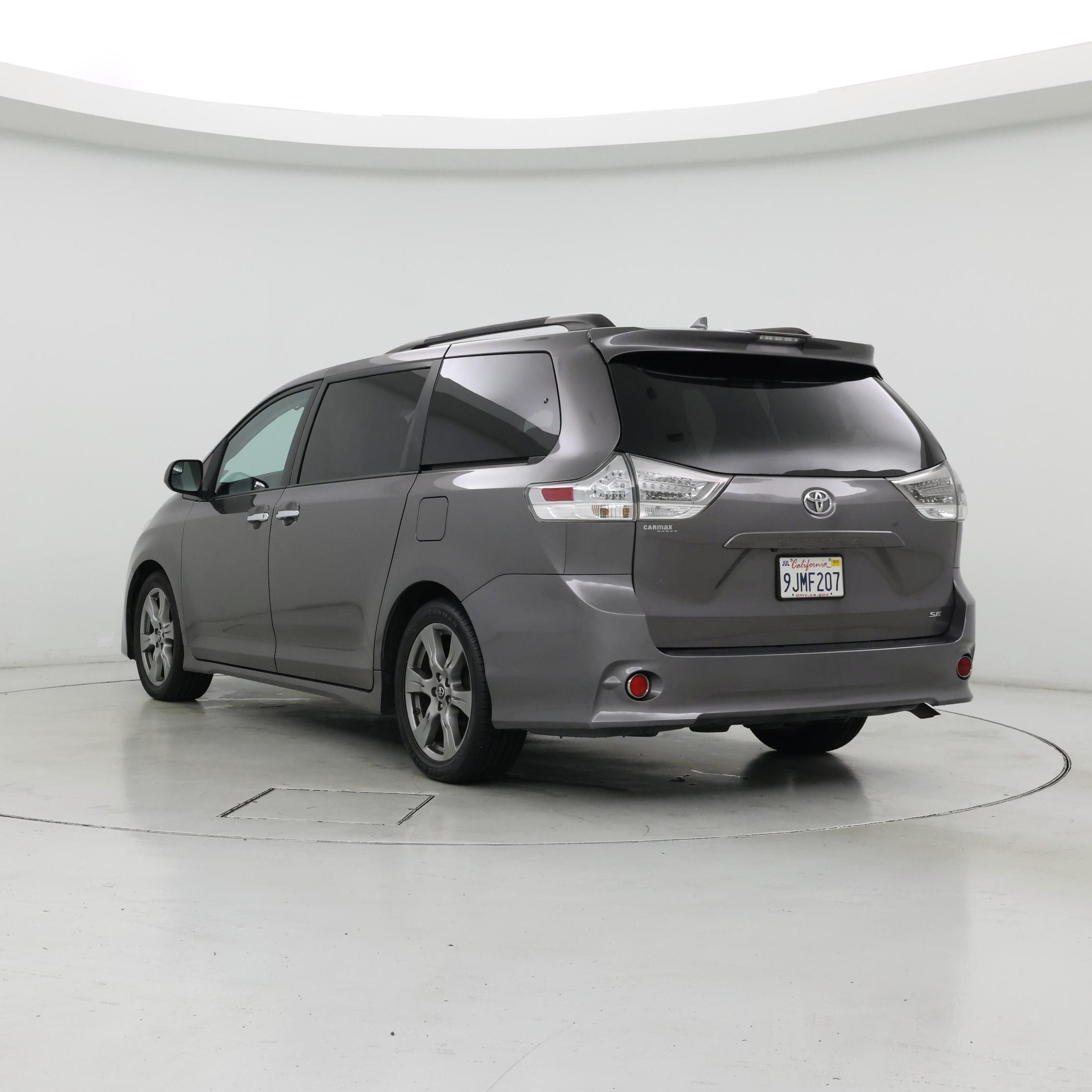 Thumbnail: 2018 Toyota Sienna - 2