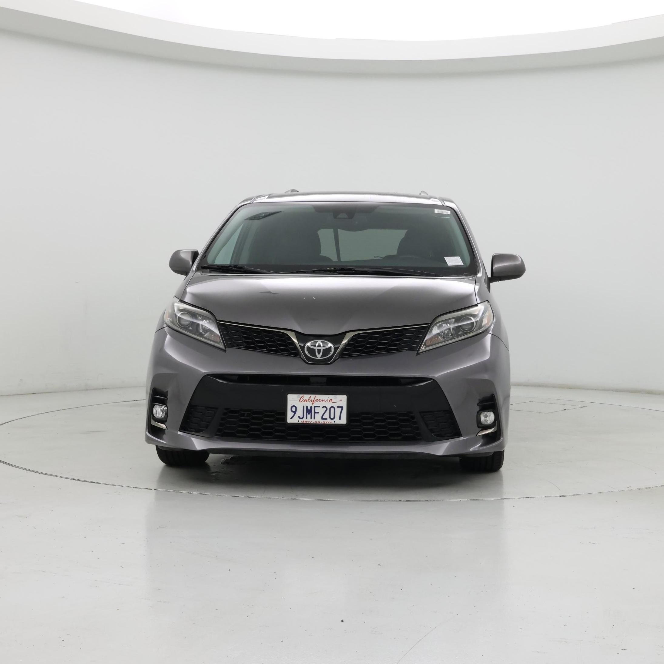 Thumbnail: 2018 Toyota Sienna - 5