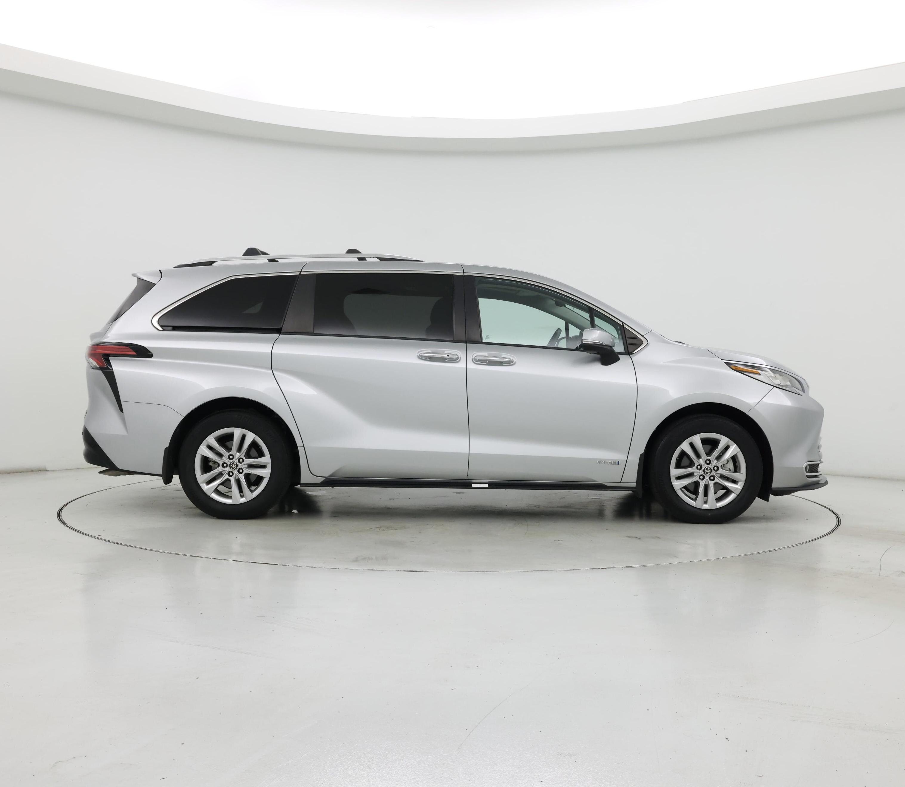 Thumbnail: 2021 Toyota Sienna - 7