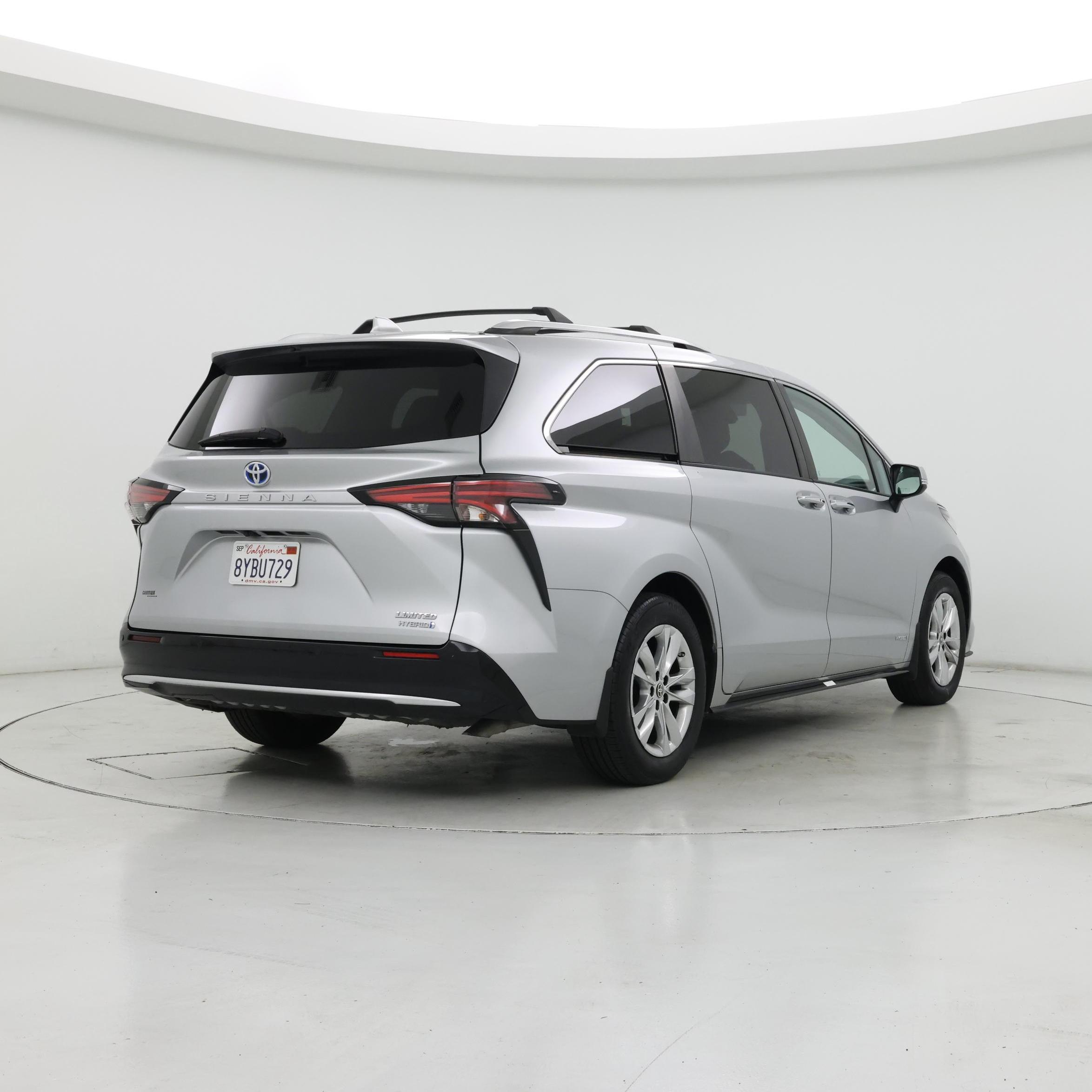 Thumbnail: 2021 Toyota Sienna - 8