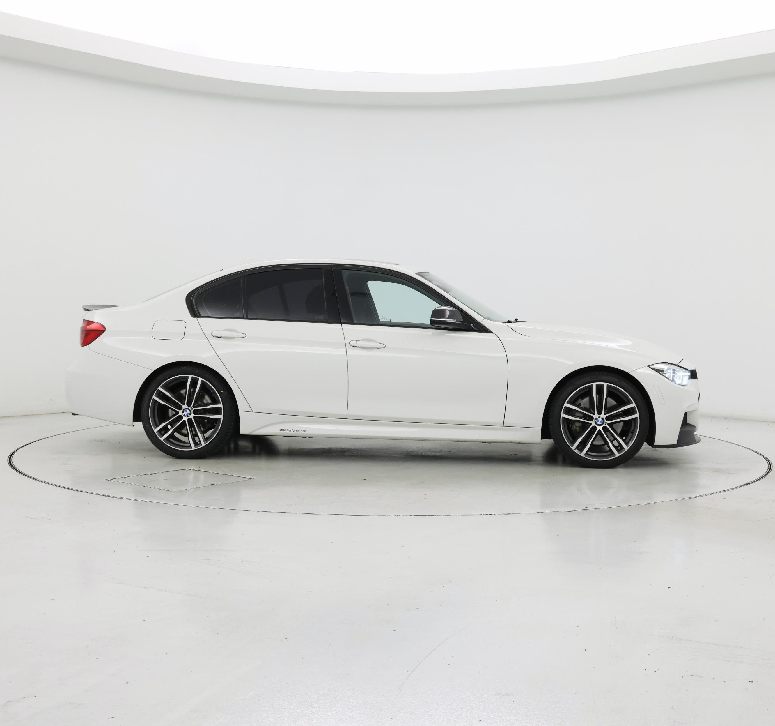 Thumbnail: 2018 BMW 3 Series - 7