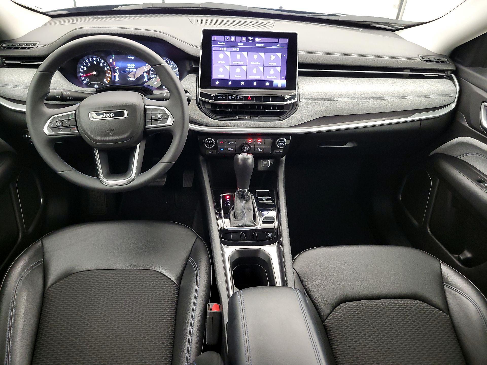 Thumbnail: 2022 Jeep Compass - 9