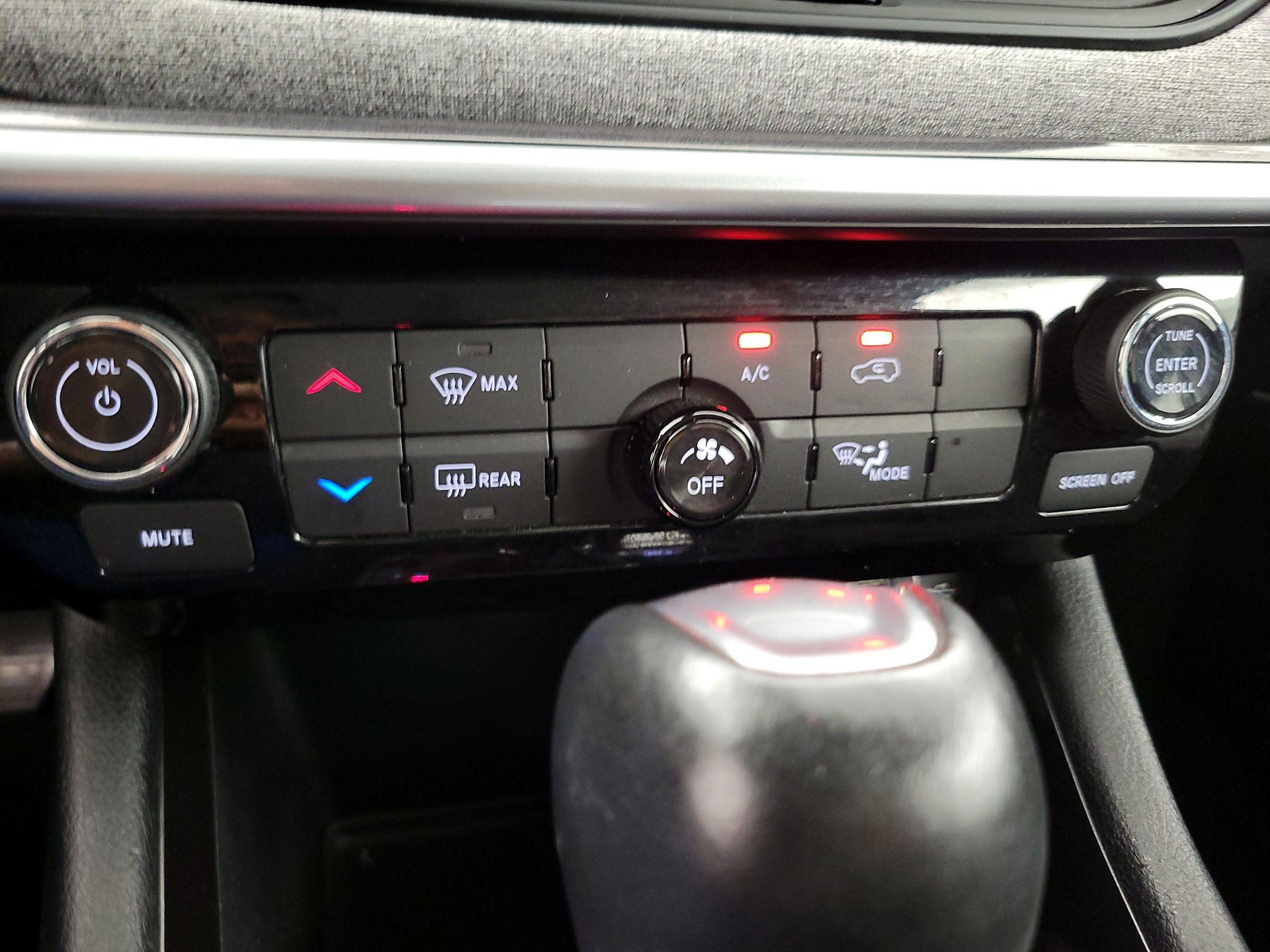 Thumbnail: 2022 Jeep Compass - 16