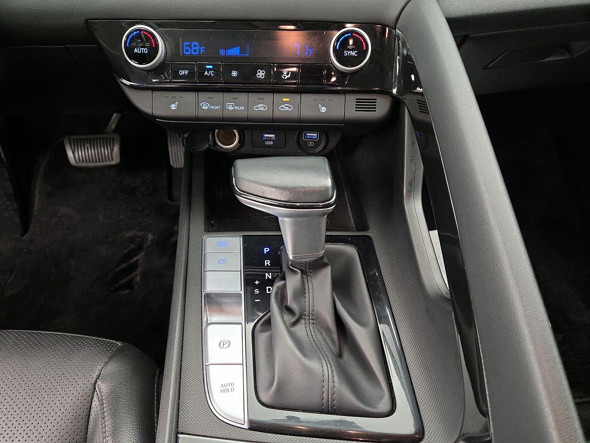 Thumbnail: 2022 Hyundai Elantra - 17