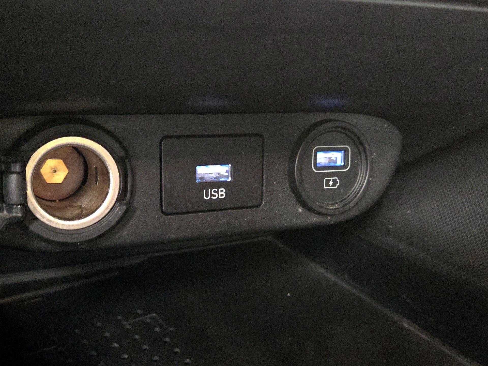 Thumbnail: 2022 Hyundai Elantra - 18