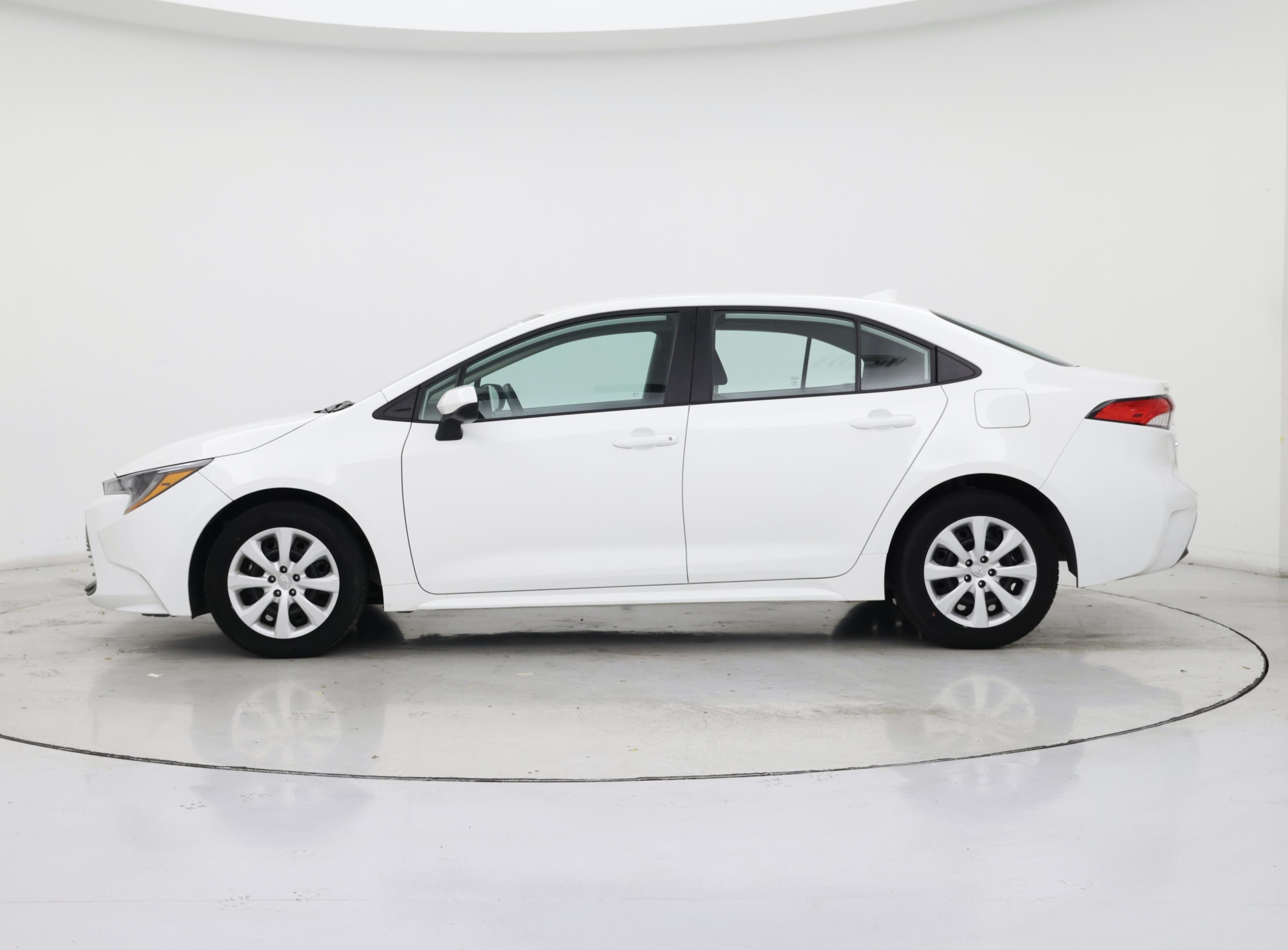 Thumbnail: 2024 Toyota Corolla - 3