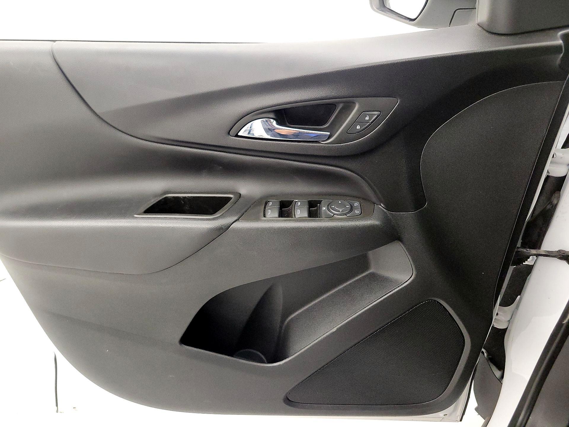 Thumbnail: 2022 Chevrolet Equinox - 12