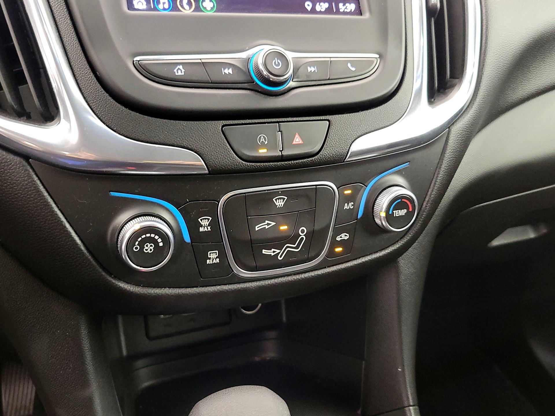 Thumbnail: 2022 Chevrolet Equinox - 16