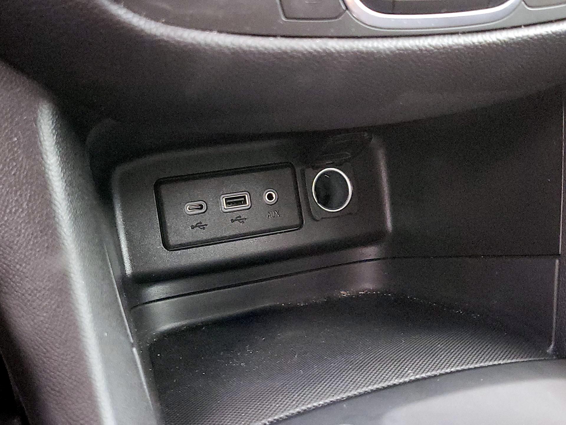 Thumbnail: 2022 Chevrolet Equinox - 18