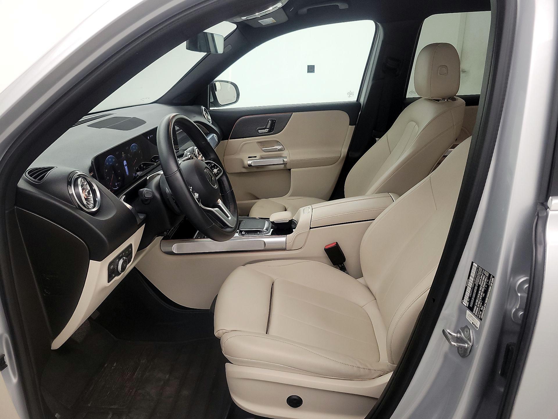 Thumbnail: 2021 Mercedes-Benz GLB - 11