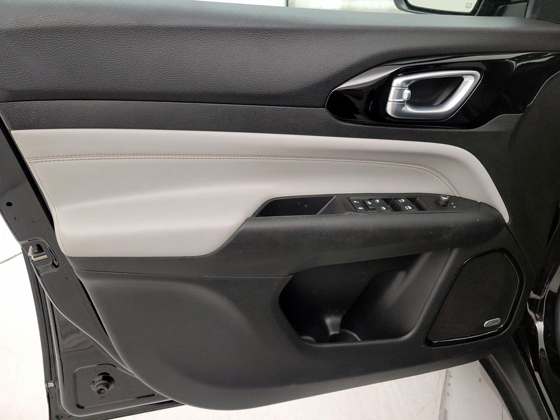 Thumbnail: 2022 Jeep Compass - 12