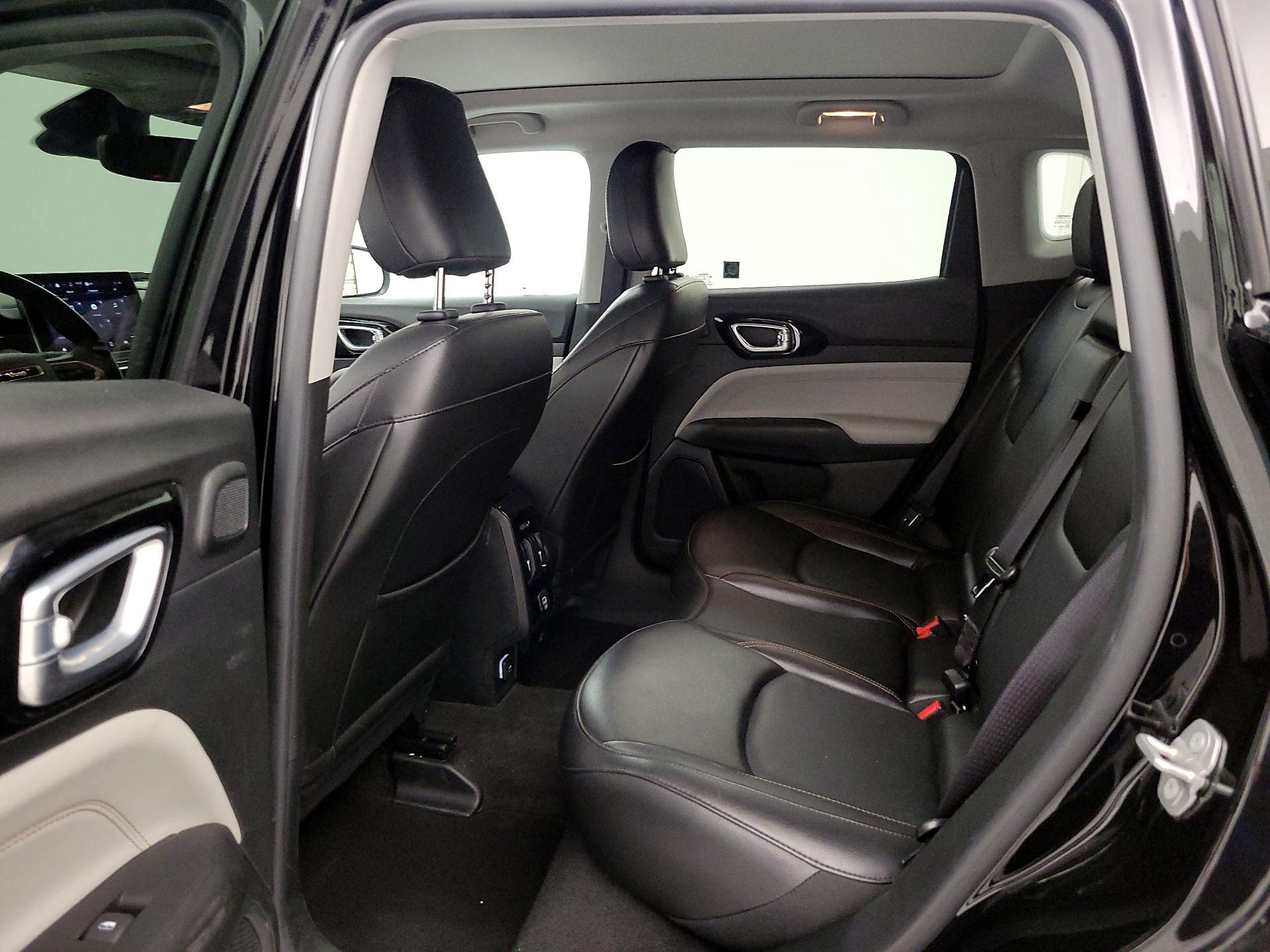 Thumbnail: 2022 Jeep Compass - 20