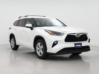 White 2021 Toyota Highlander LE