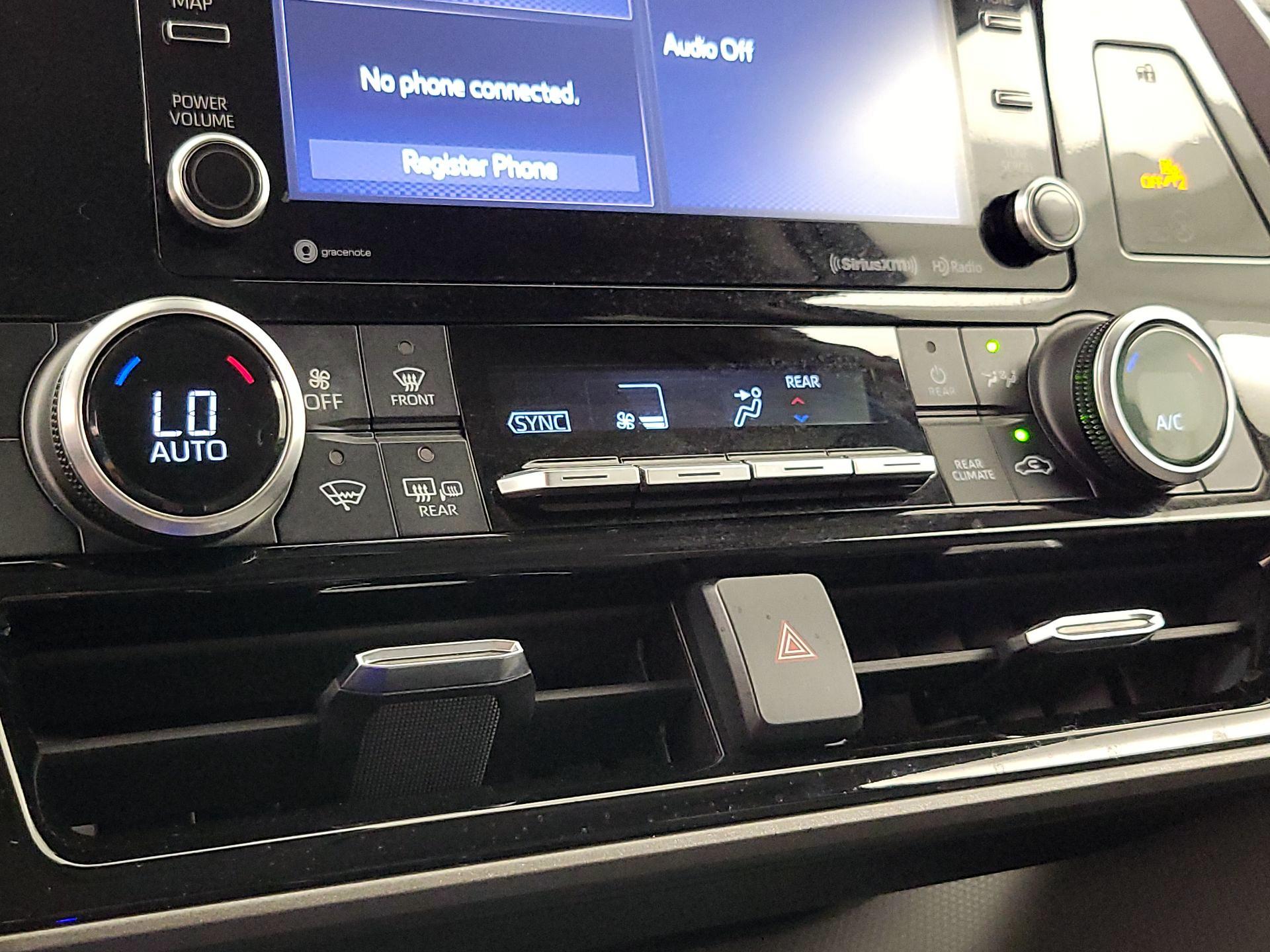 Thumbnail: 2021 Toyota Highlander - 16