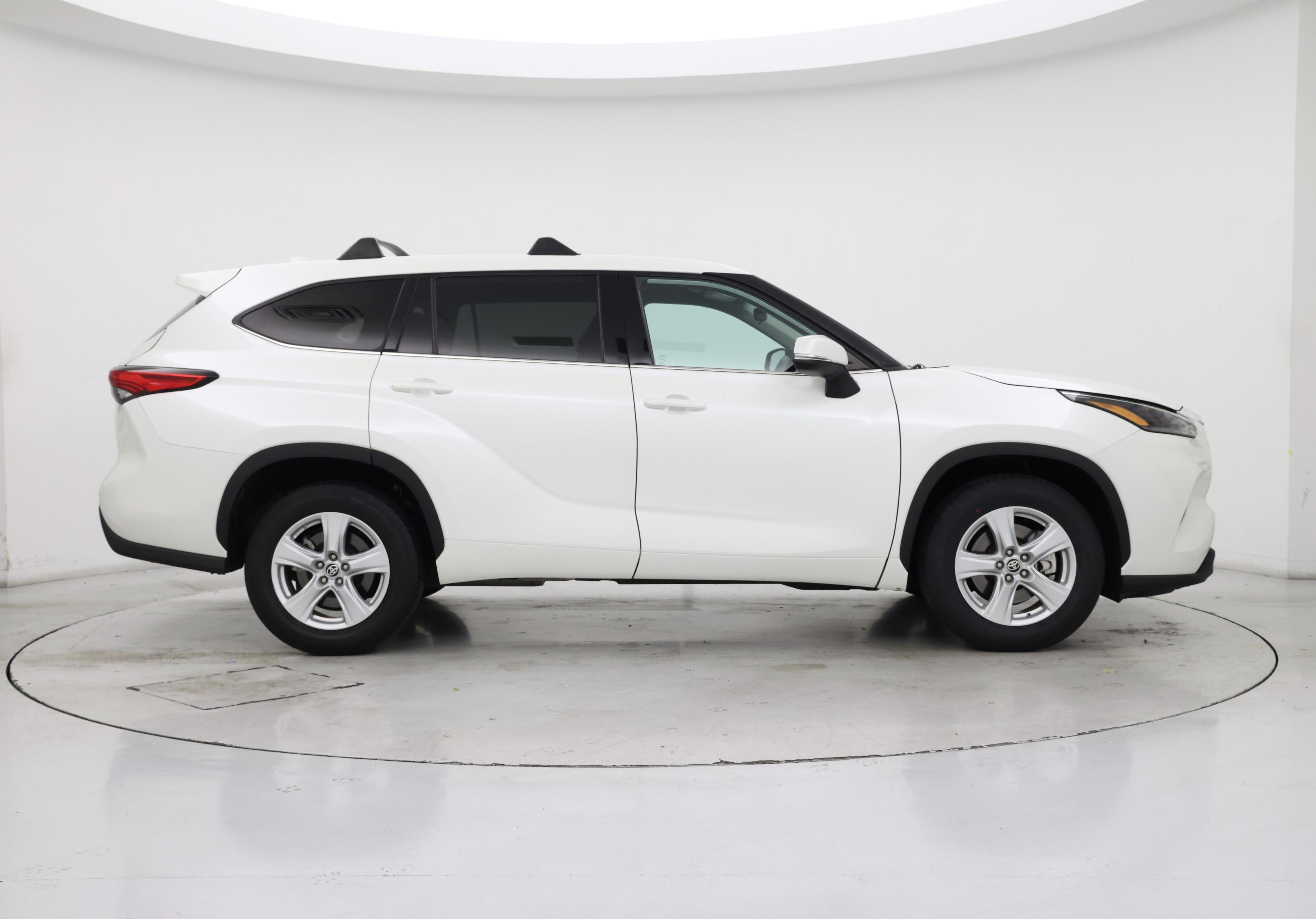 Thumbnail: 2021 Toyota Highlander - 7