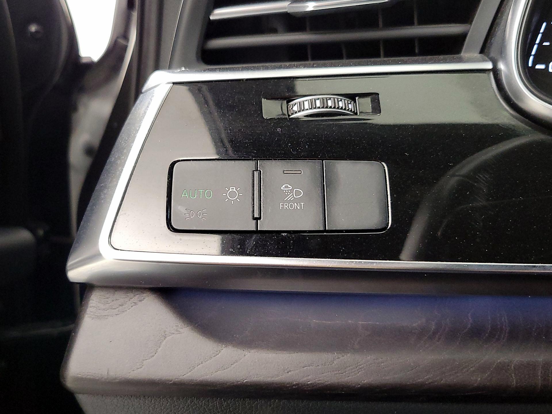 Thumbnail: 2021 Audi Q7 - 13