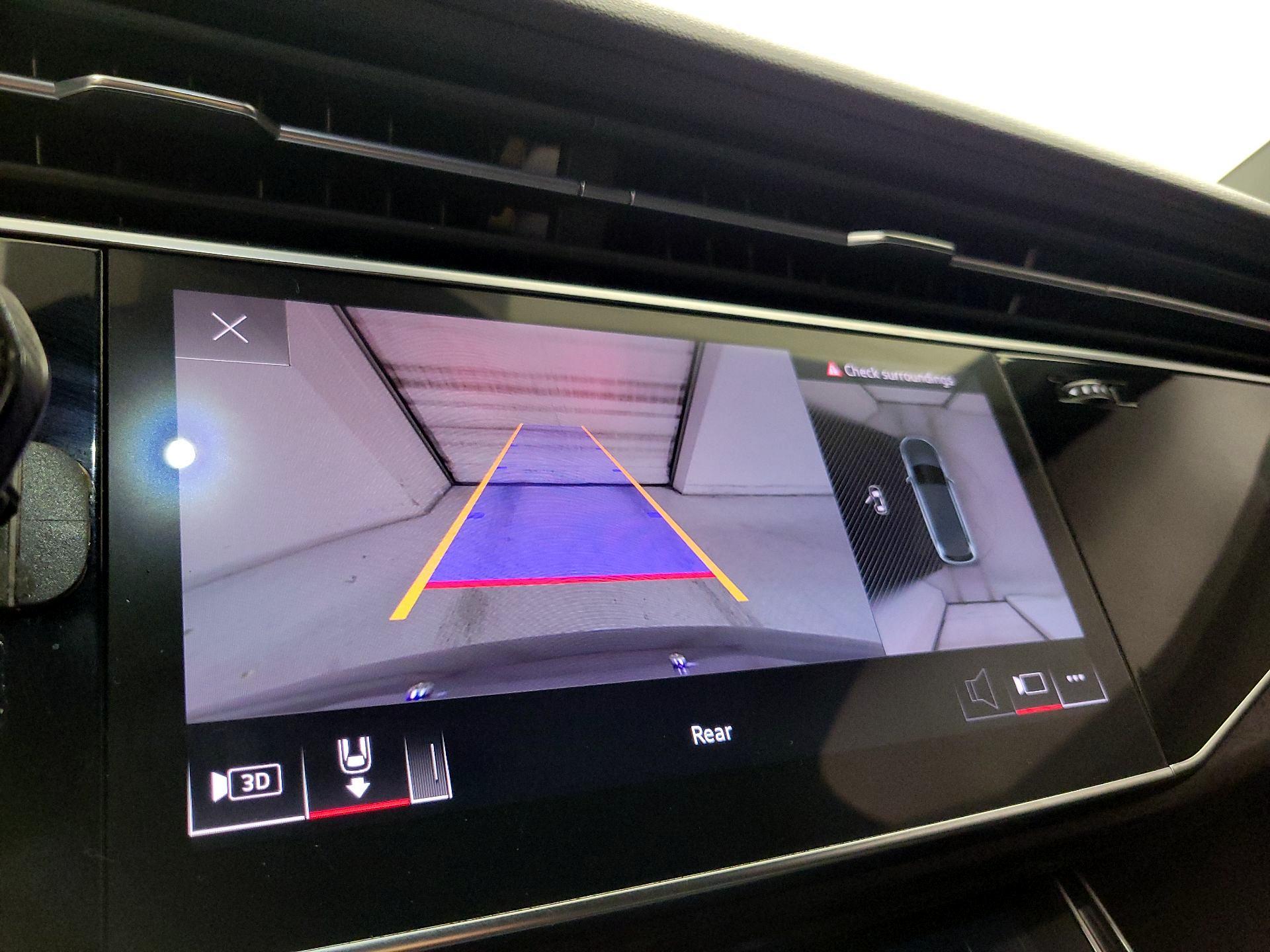 Thumbnail: 2021 Audi Q7 - 15