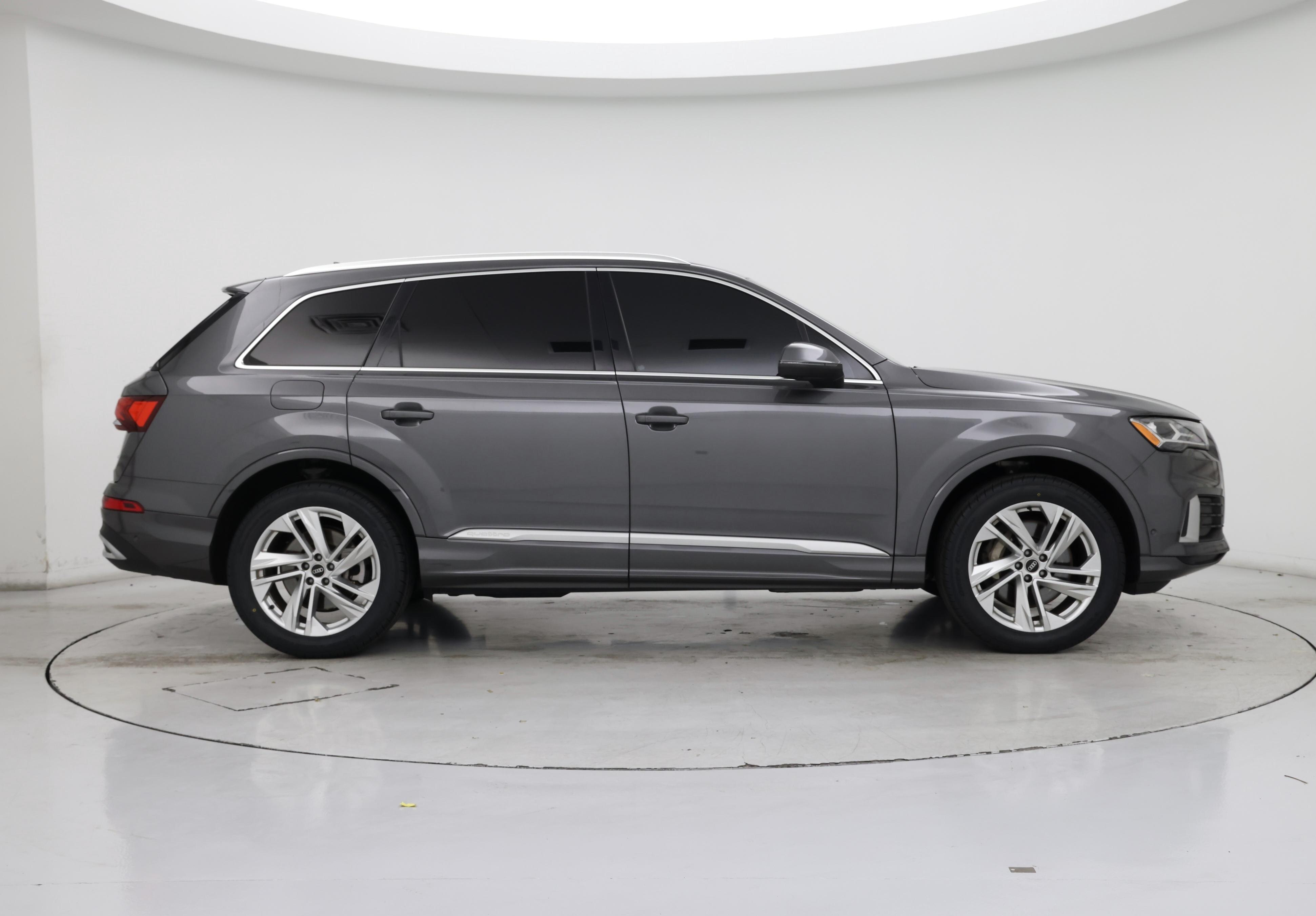 Thumbnail: 2021 Audi Q7 - 7