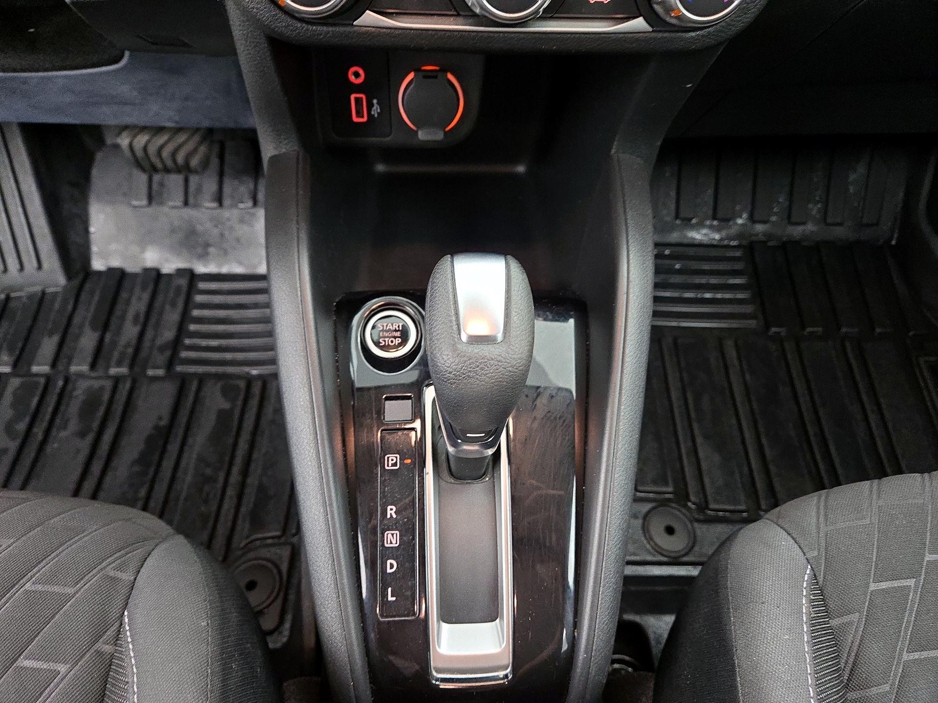 Thumbnail: 2021 Nissan Kicks - 17
